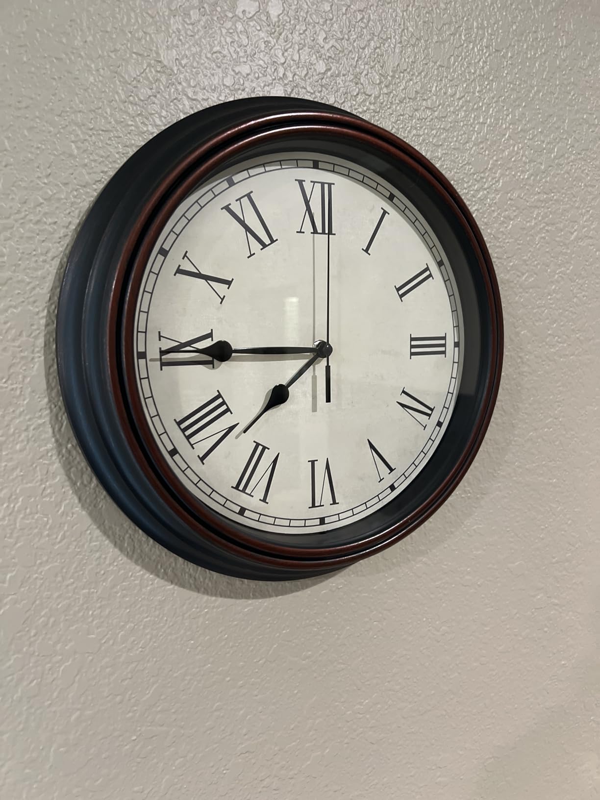 Foxtop Retro Silent Non-Ticking Round Classic Clock Quartz Decorative Battery Operated Wall Clock for Living Room Kitchen Home Office 12 Inch (Bronze) customer photo 1