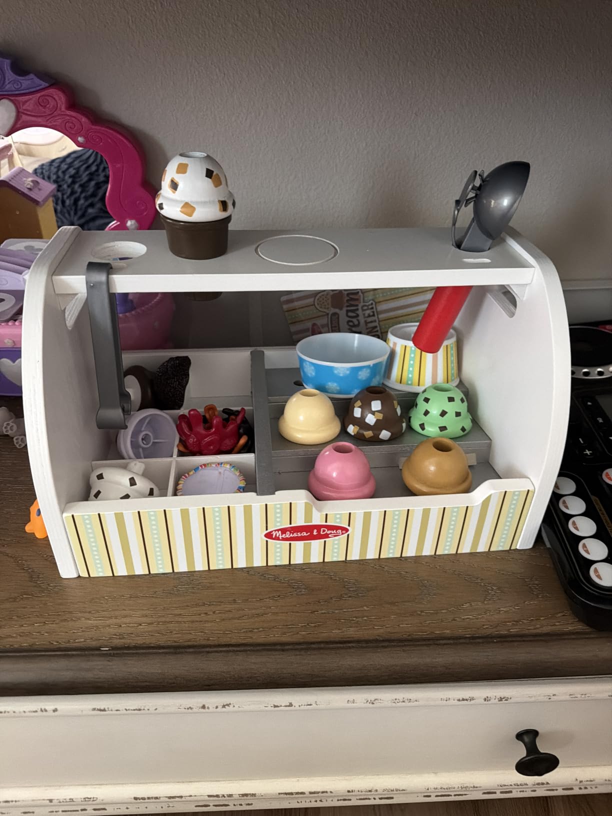 Melissa & Doug Wooden Scoop & Serve Ice Cream Counter, Pretend Play Store, 28 Toy Food & Play Kitchen Accessories, Preschool Toys for Girls & Boys 3+ customer photo 1