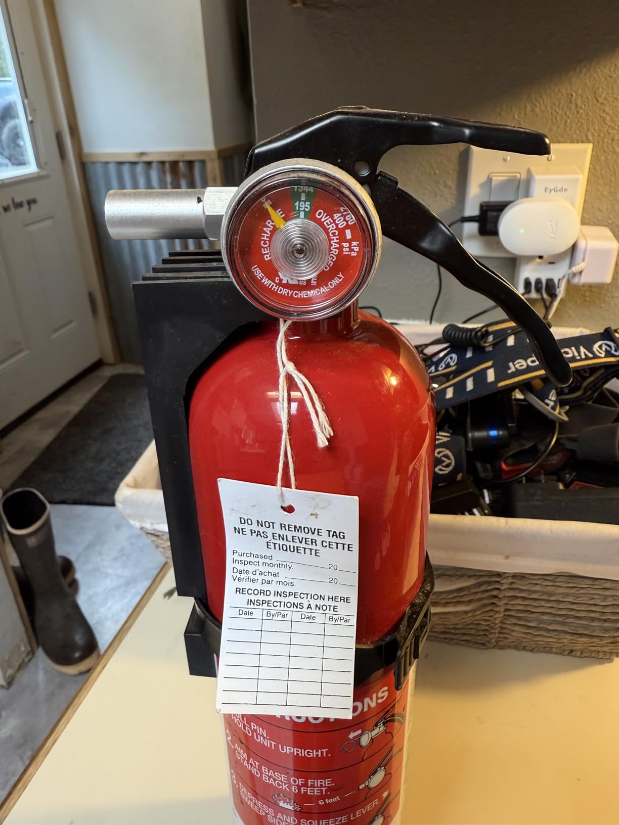 First Alert Fire Extinguisher, Standard Home Use customer photo 1