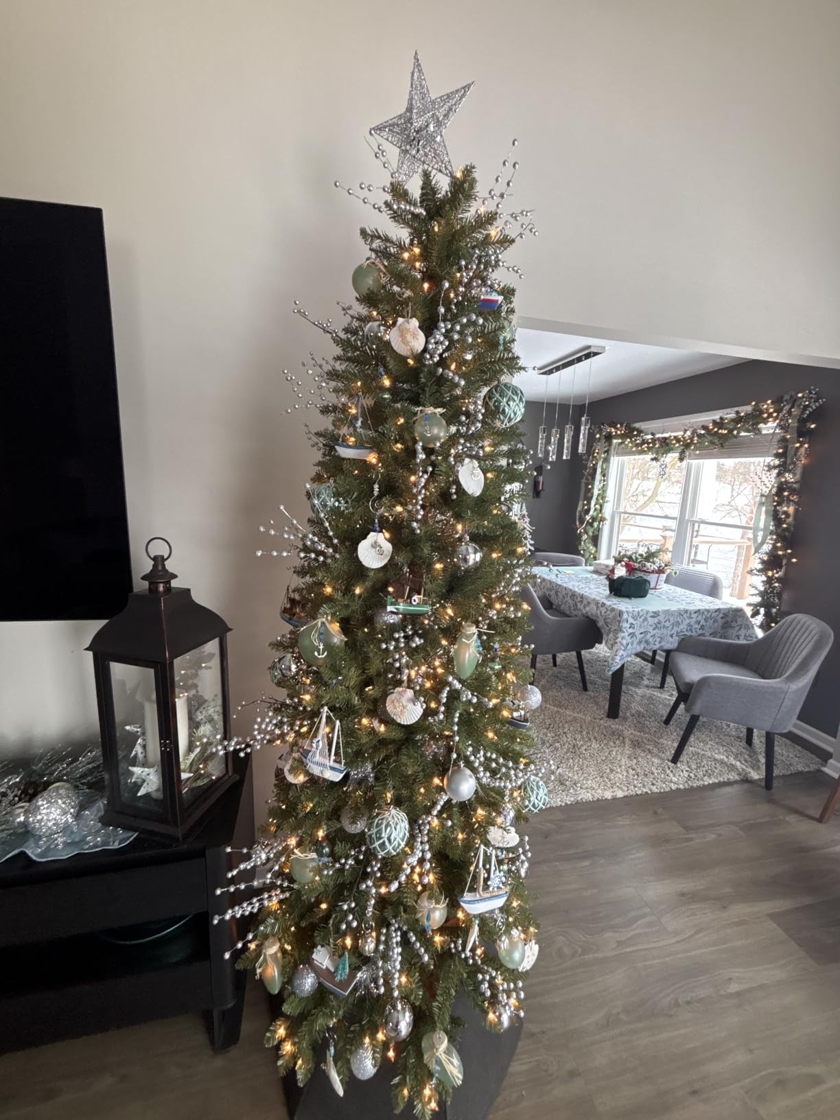 Puleo International 7.5ft Pre-Lit Fraser Fir Pencil Christmas Tree customer photo 1