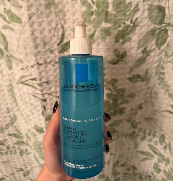 La Roche-Posay Toleriane Purifying Foaming Facial Cleanser with Niacinamide customer photo 2