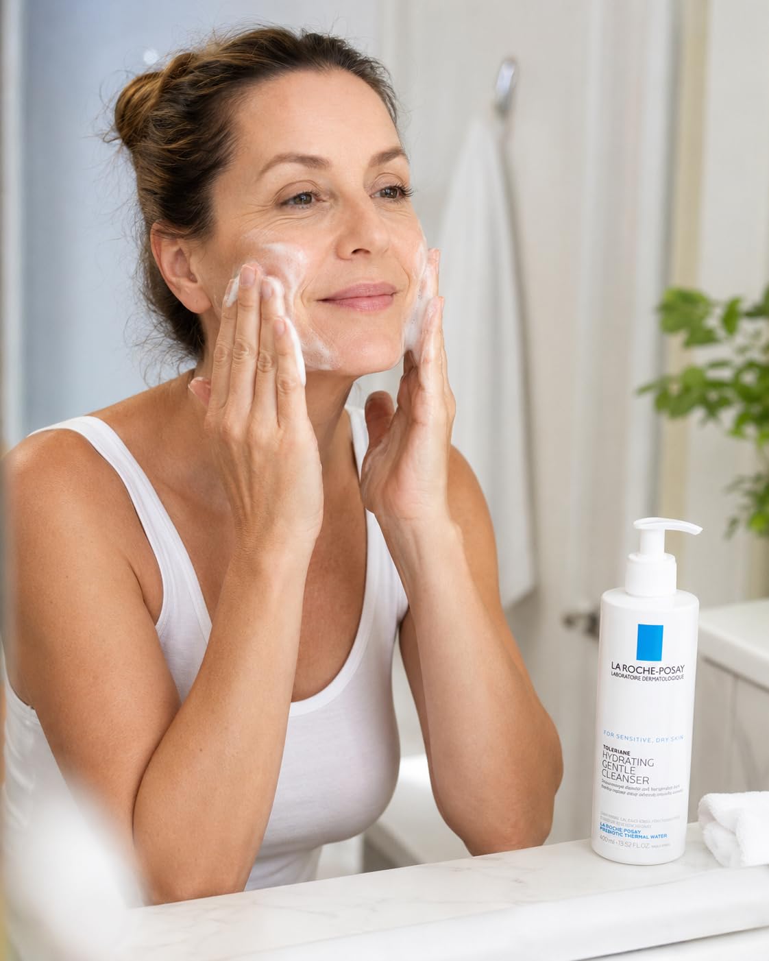 La Roche-Posay Toleriane Hydrating Gentle Facial Cleanser, with Niacinamide customer photo 2