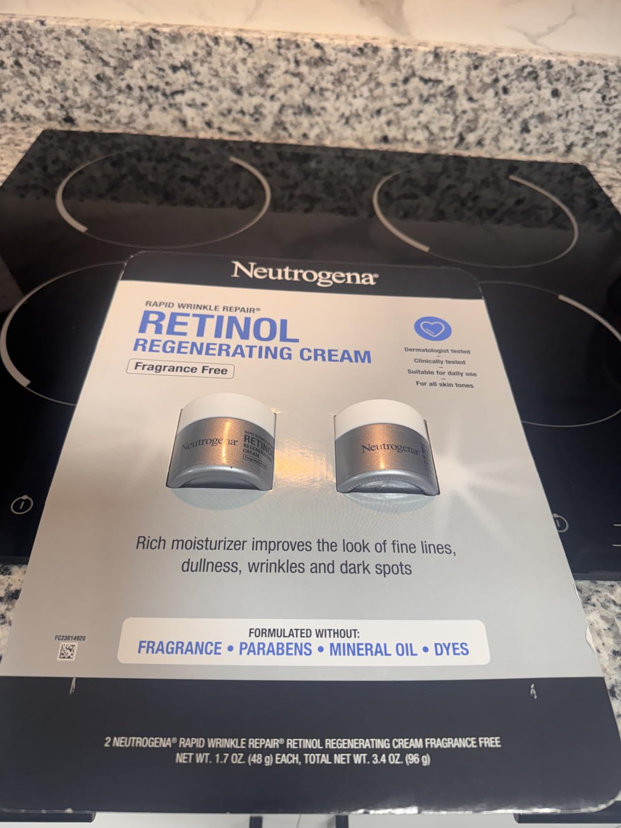 Neutrogena Rapid Wrinkle Repair Retinol Face Moisturizer, Fragrance Free, Daily Anti-Aging Face Cream with Retinol & Hyaluronic Acid to Fight Fine Lines, Wrinkles, & Dark Spots, 1.7 oz customer photo 1