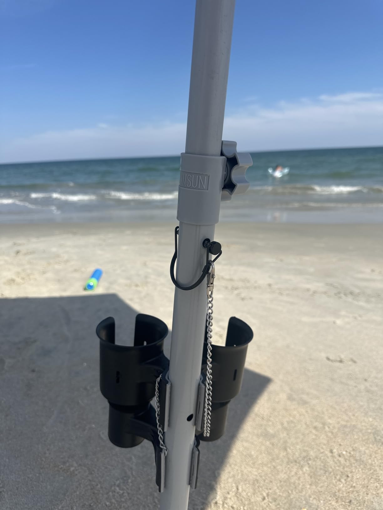 AMMSUN 8ft Large Beach Umbrellas for Sand with Sand Anchor, Air Vent, hook customer photo 1