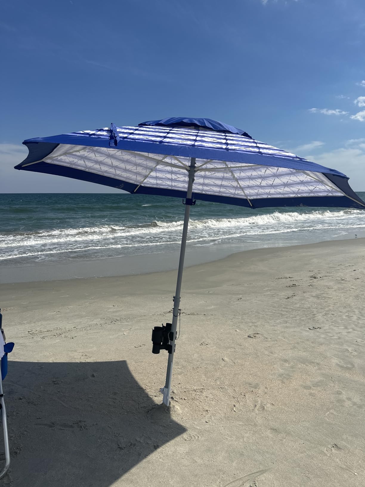 AMMSUN 8ft Large Beach Umbrellas for Sand with Sand Anchor, Air Vent, hook customer photo 2