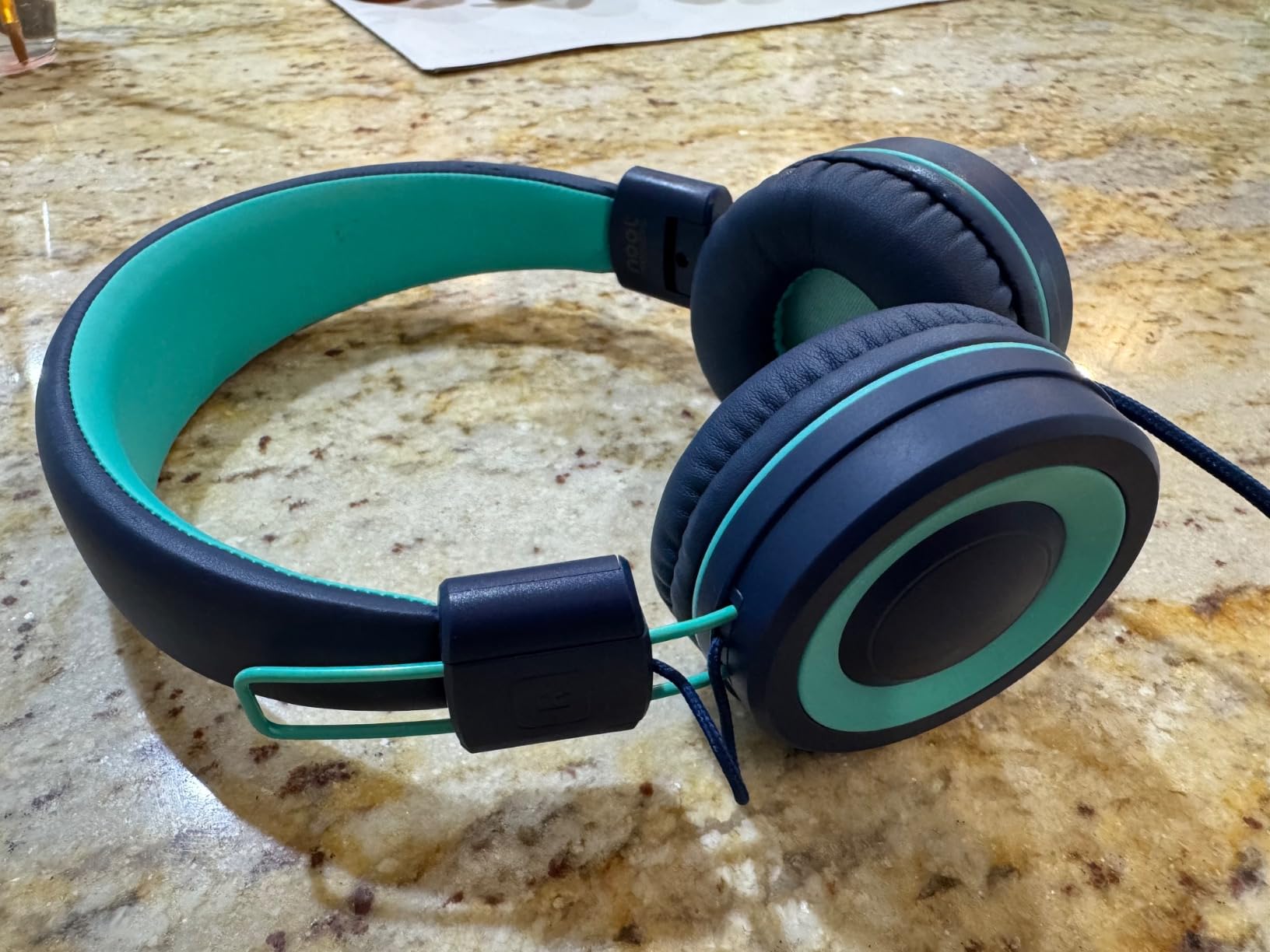 noot products K11 Kids Headphones with Wired Cord 3.5mm Jack Navy/Teal customer photo 2