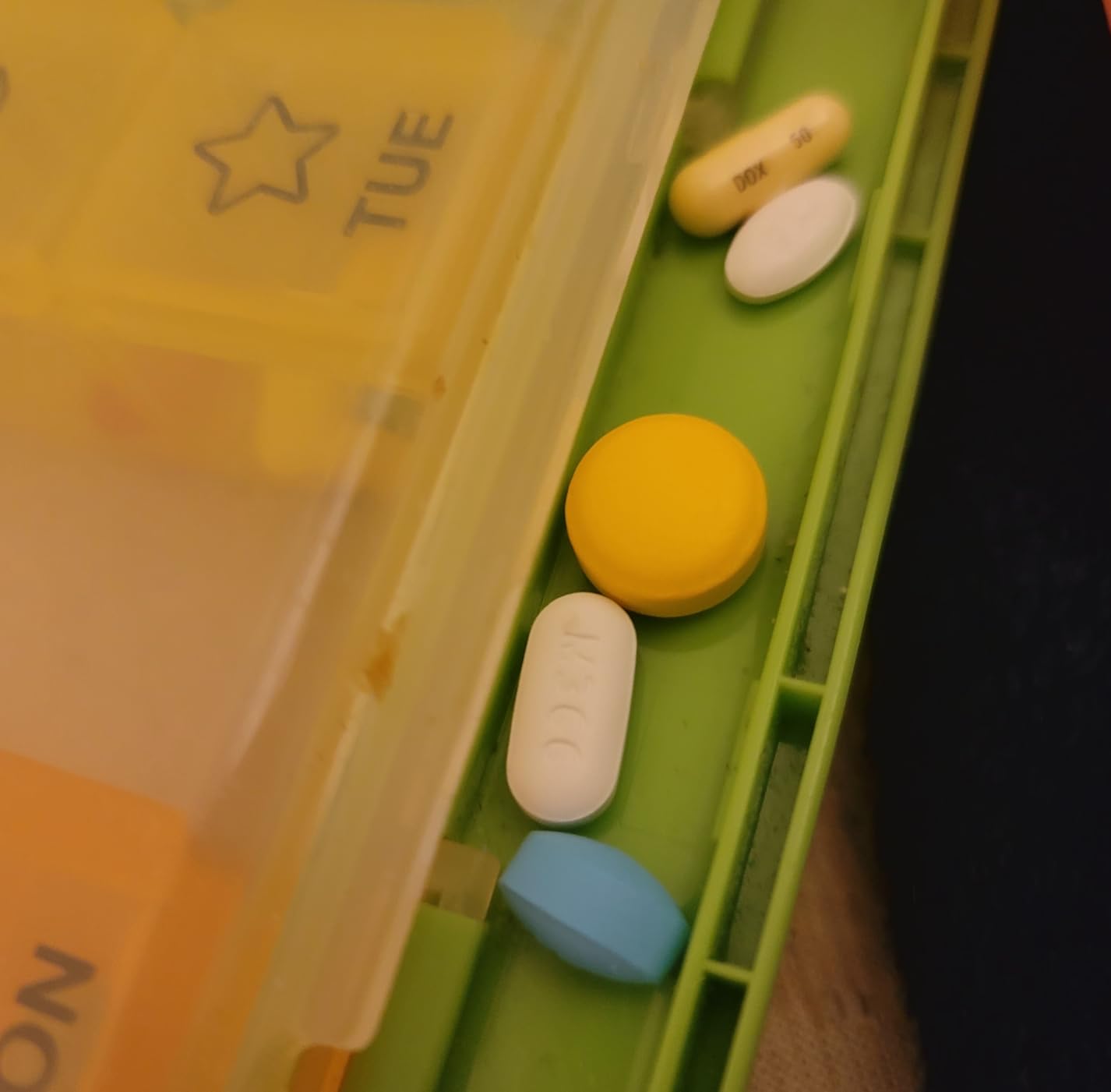 AUVON Large Moisture-Proof Weekly Pill Organizer 4 Times a Day, BPA-Free customer photo 2