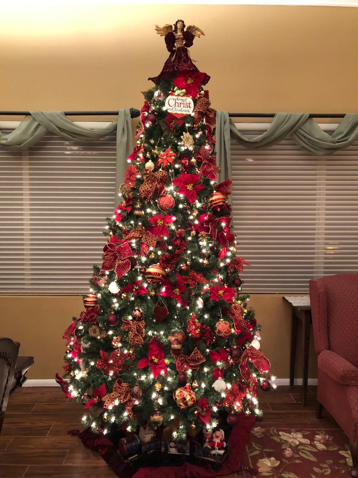 Best Choice Products 9ft Artificial Christmas Tree with LED Twinkling Lights, Pre-Lit Spruce Realistic Holiday Xmas Décor, 900 Lights, 2,028 Tips customer photo 1