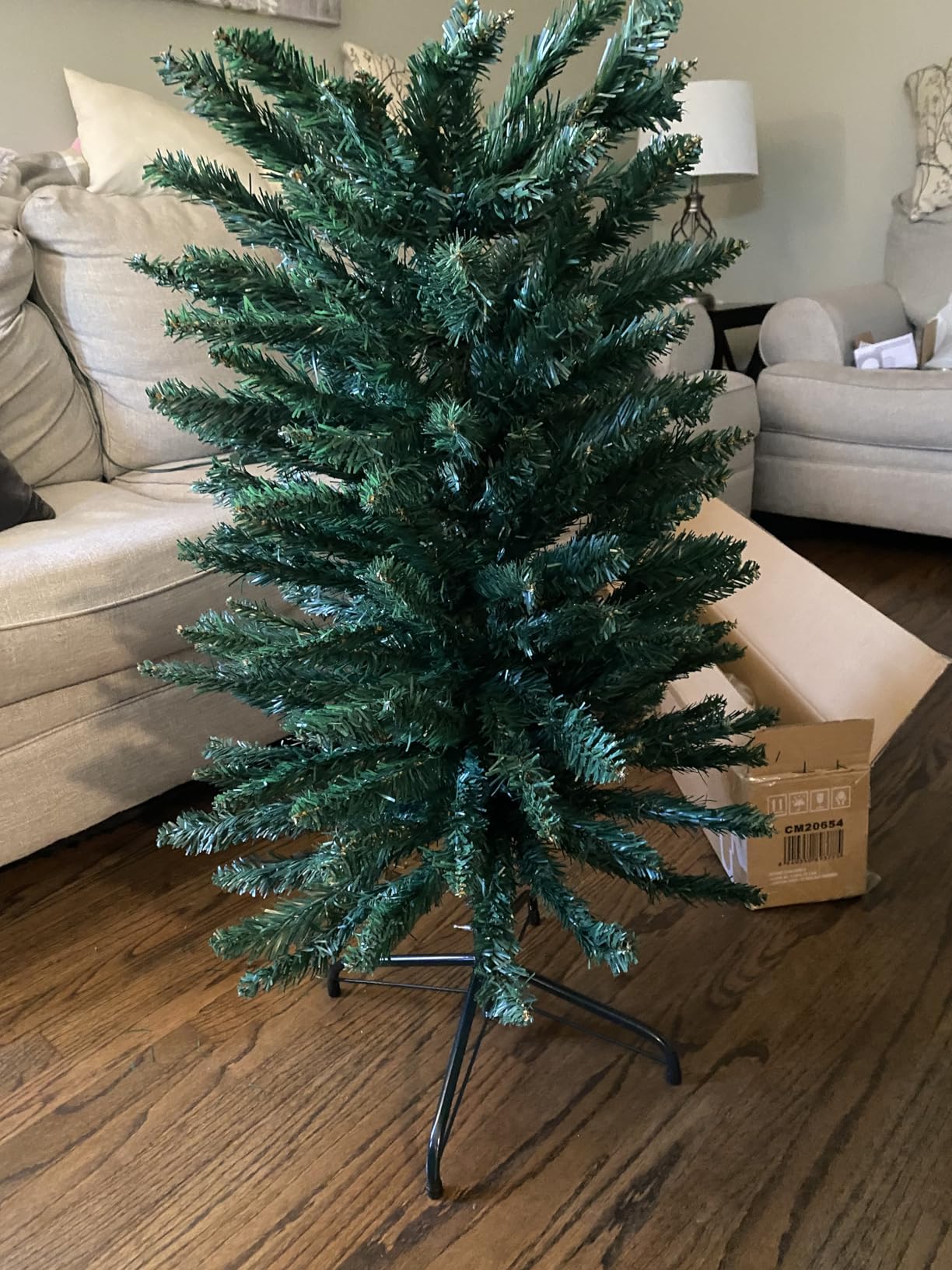 Goplus 6FT Pencil Christmas Tree, Artificial Slim Christmas Tree, 400 Branch Tips, Premium PVC Needles, with Sturdy Metal Stand, Unlit Xmas Tree for Home Office Shops Hotels customer photo 1