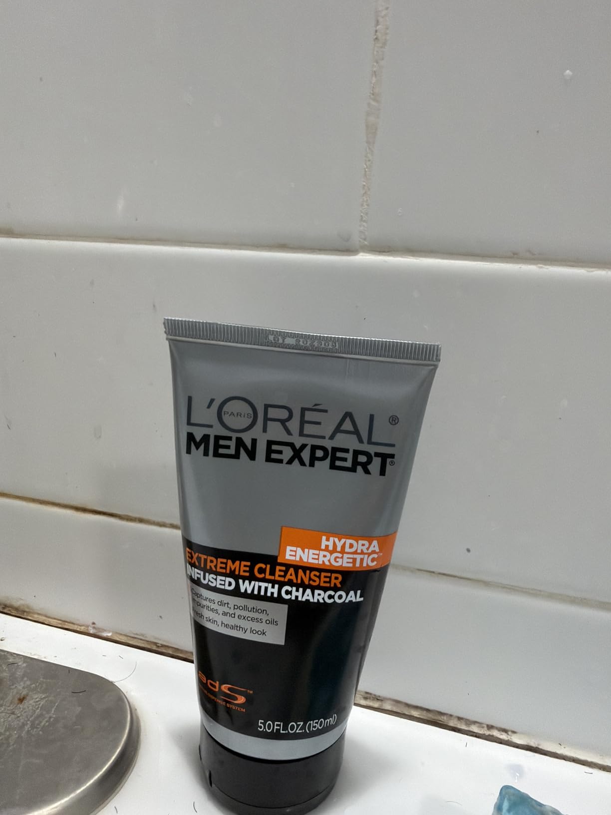 L'Oreal Paris Men Expert Hydra Energetic Daily Facial Cleanser with Charcoal, 2 ct. customer photo 2