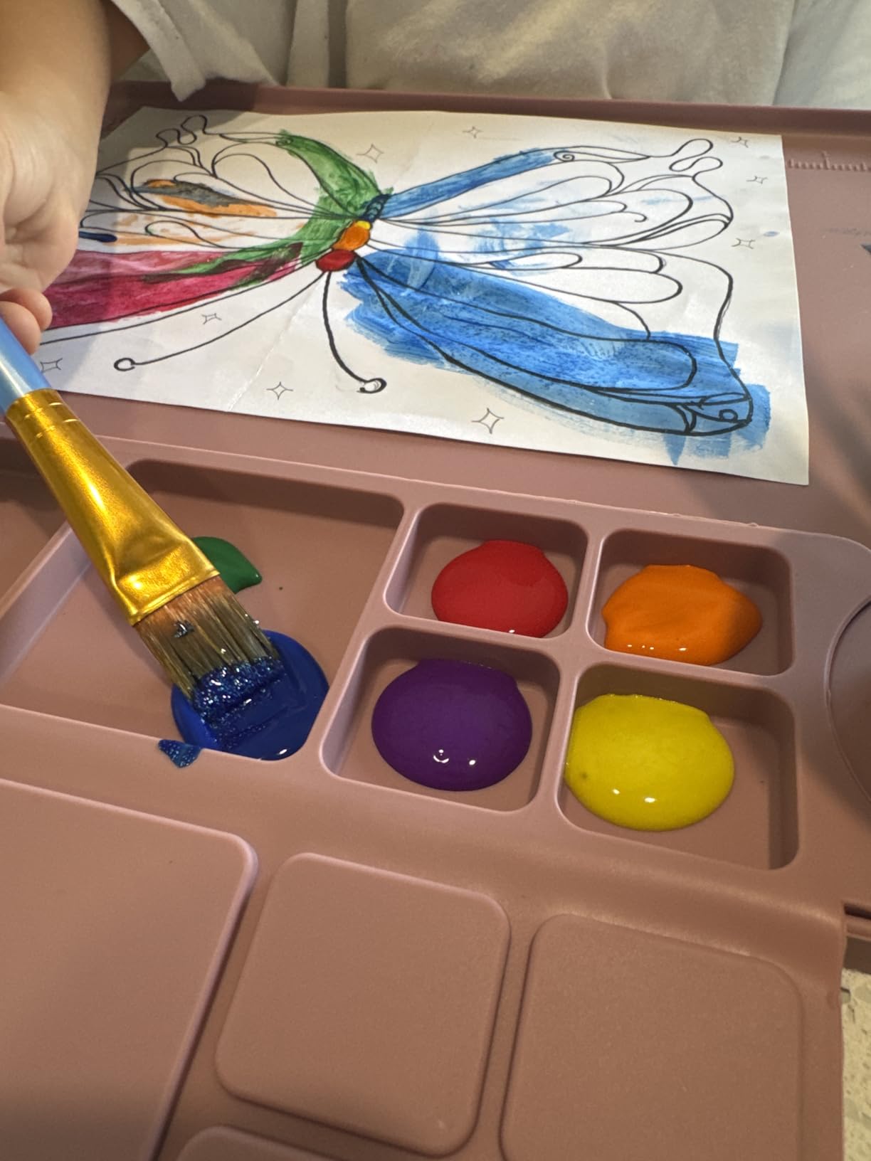 Crayola Washable Kids Paint Set (12ct), School Supplies for Kids, Classic and Glitter Paint, Classroom Essentials, Toddler Painting Kit, Ages 3+ [Amazon Exclusive] customer photo 2