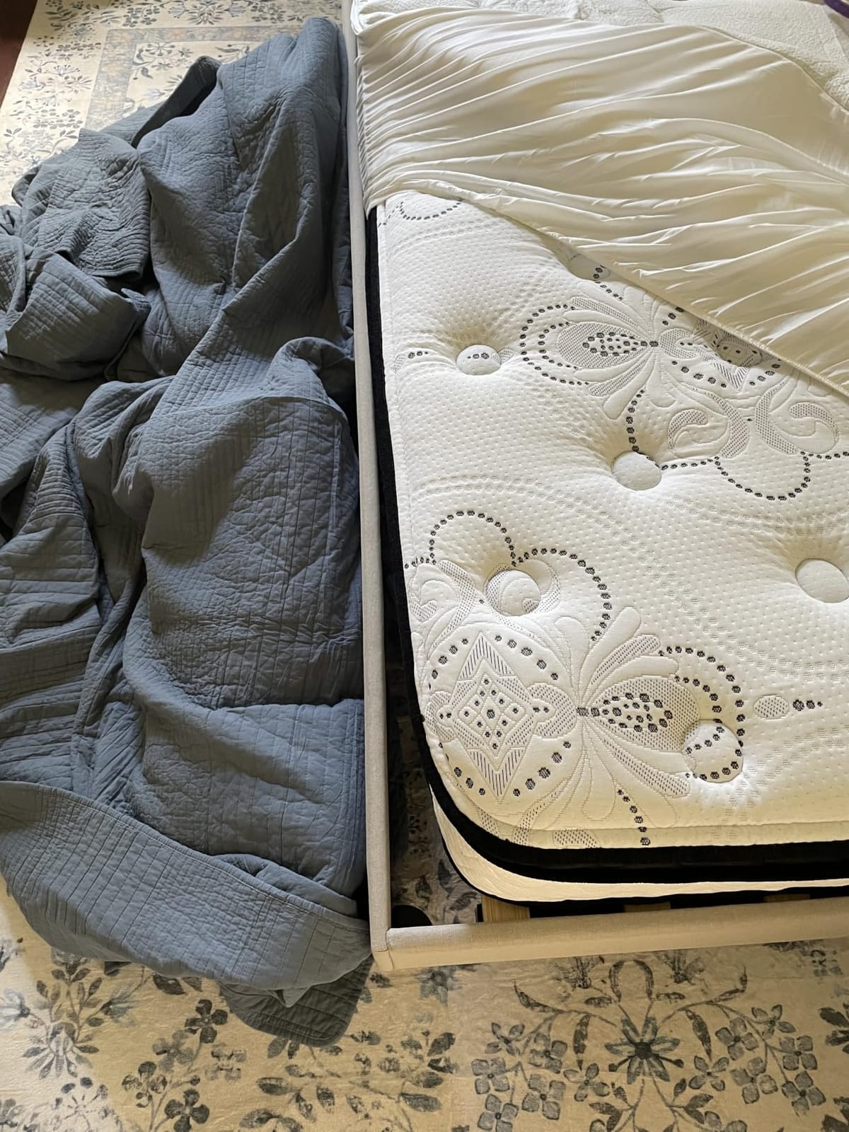 Signature Design by Ashley 12 Inch Hybrid King Mattress in a Box customer photo 1