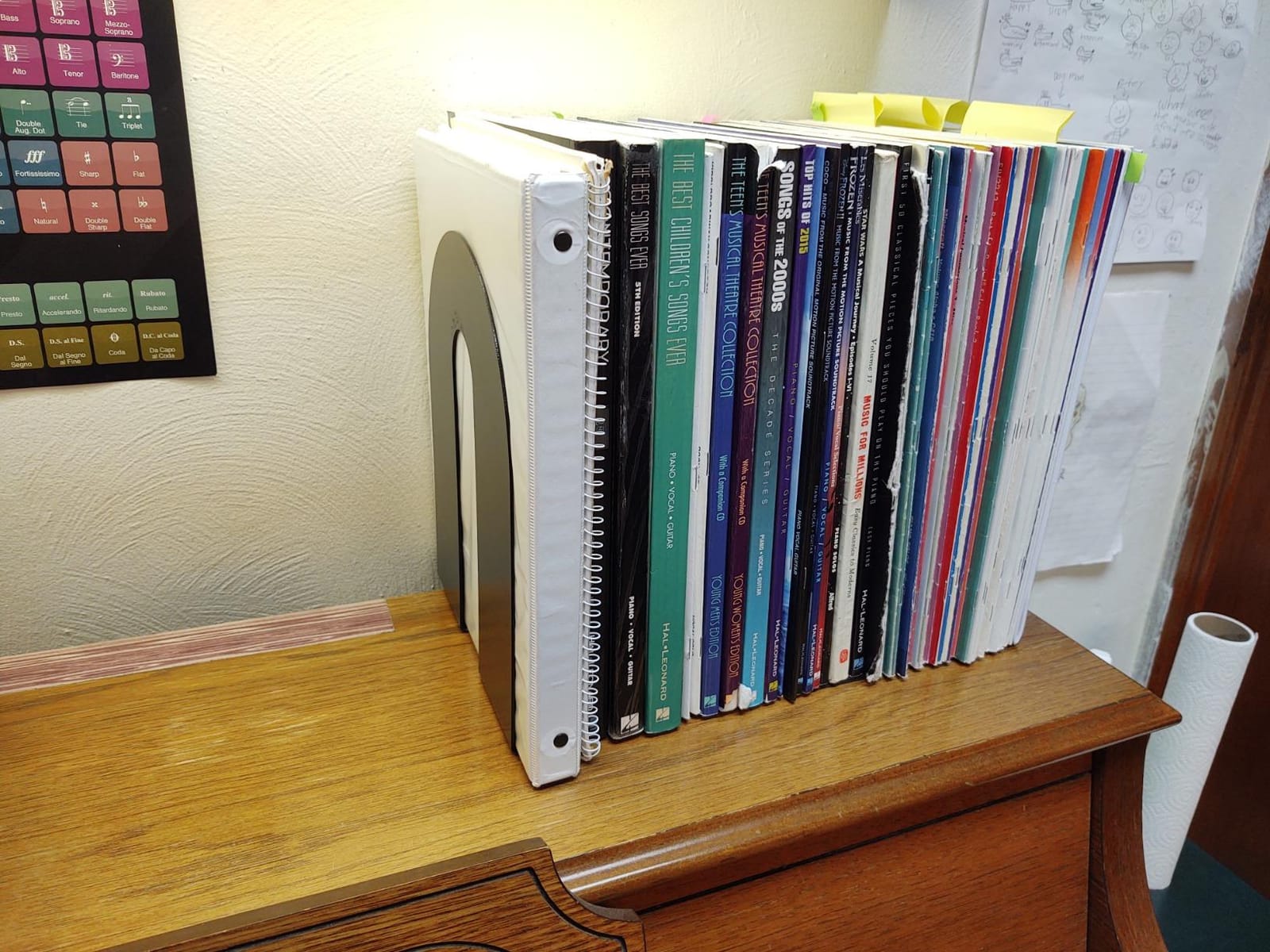Officemate Heavy Weighted Metal Bookends Set of 2, 10-Inch Steel Book Ends for Shelves, Non-Skid Base Book Supports for Books, Binders, and Office Organization, Black customer photo 2