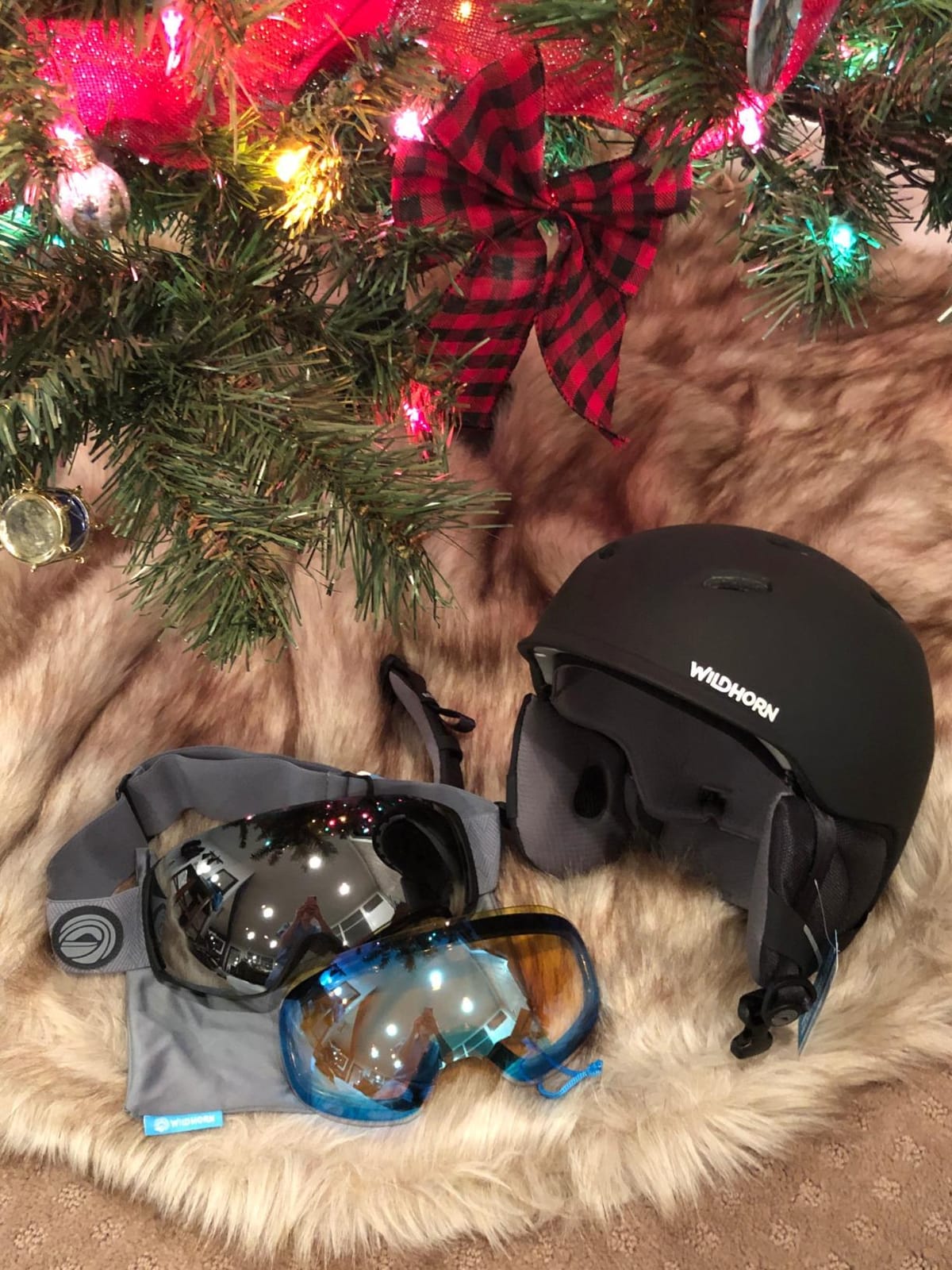 Wildhorn Roca Ski Goggles Men Women Anti-Fog/Scratch 100% UV-Magnetic Lens-Snowboard Snow Goggles Men Women customer photo 2