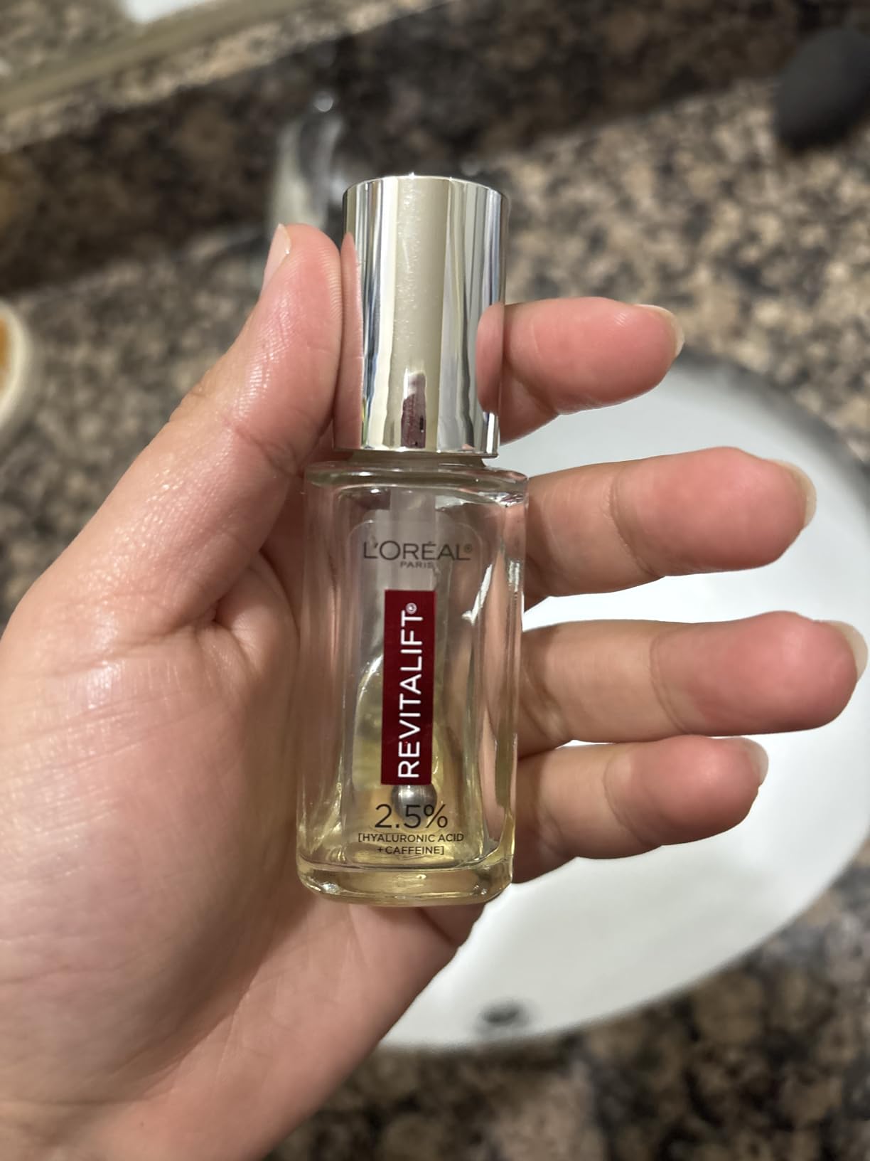L'Oreal Paris Revitalift 1.5% Pure Hyaluronic Acid Serum for Face, Anti Aging Serum to Hydrate Skin & Reduce Wrinkles, Fragrance Free Skin Care for All Skin Types, 1 Oz customer photo 2