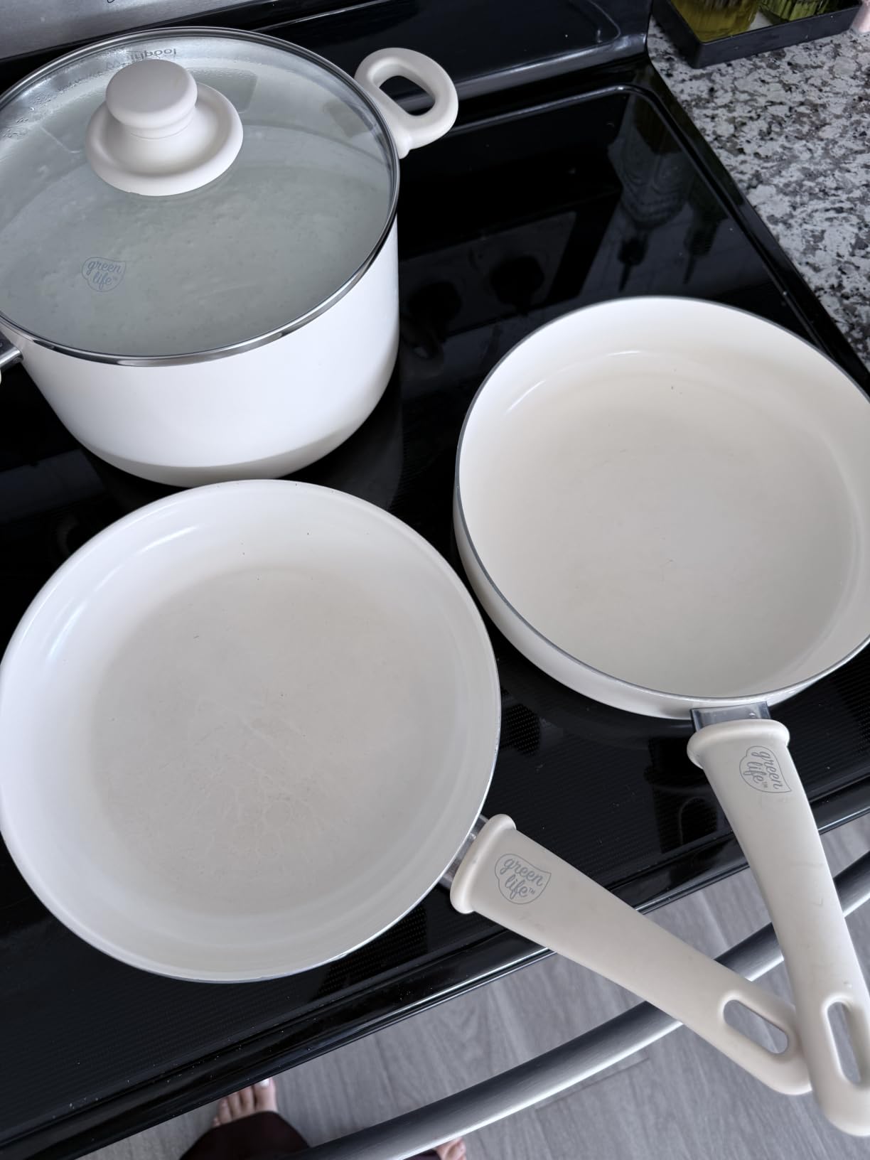 GreenLife 16 Piece Ceramic Nonstick Pots & Pans Cookware Set, Black customer photo 2