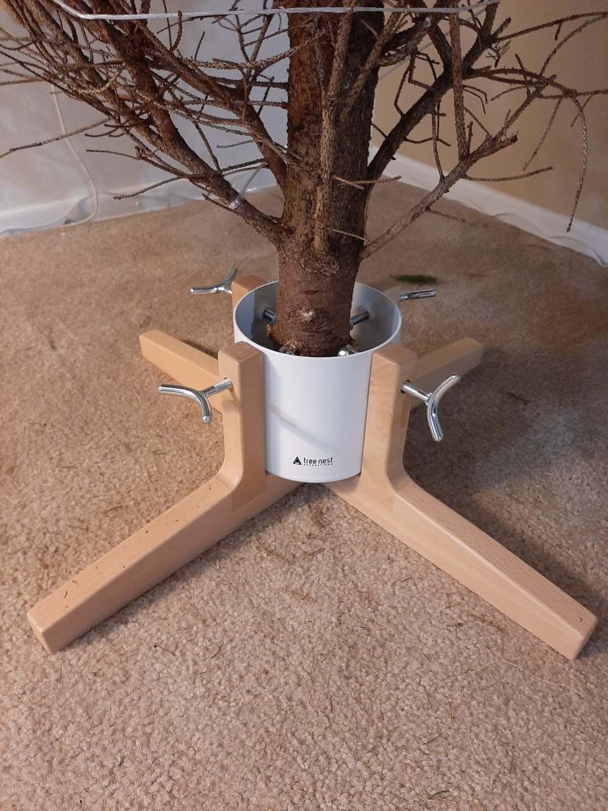 Tree Nest Christmas Tree Stand Base for 7ft Real Tree Sliver Christmas Tree Holder Stable for Xmas Tree Decoration Rustic (Silver,Medium) customer photo 1