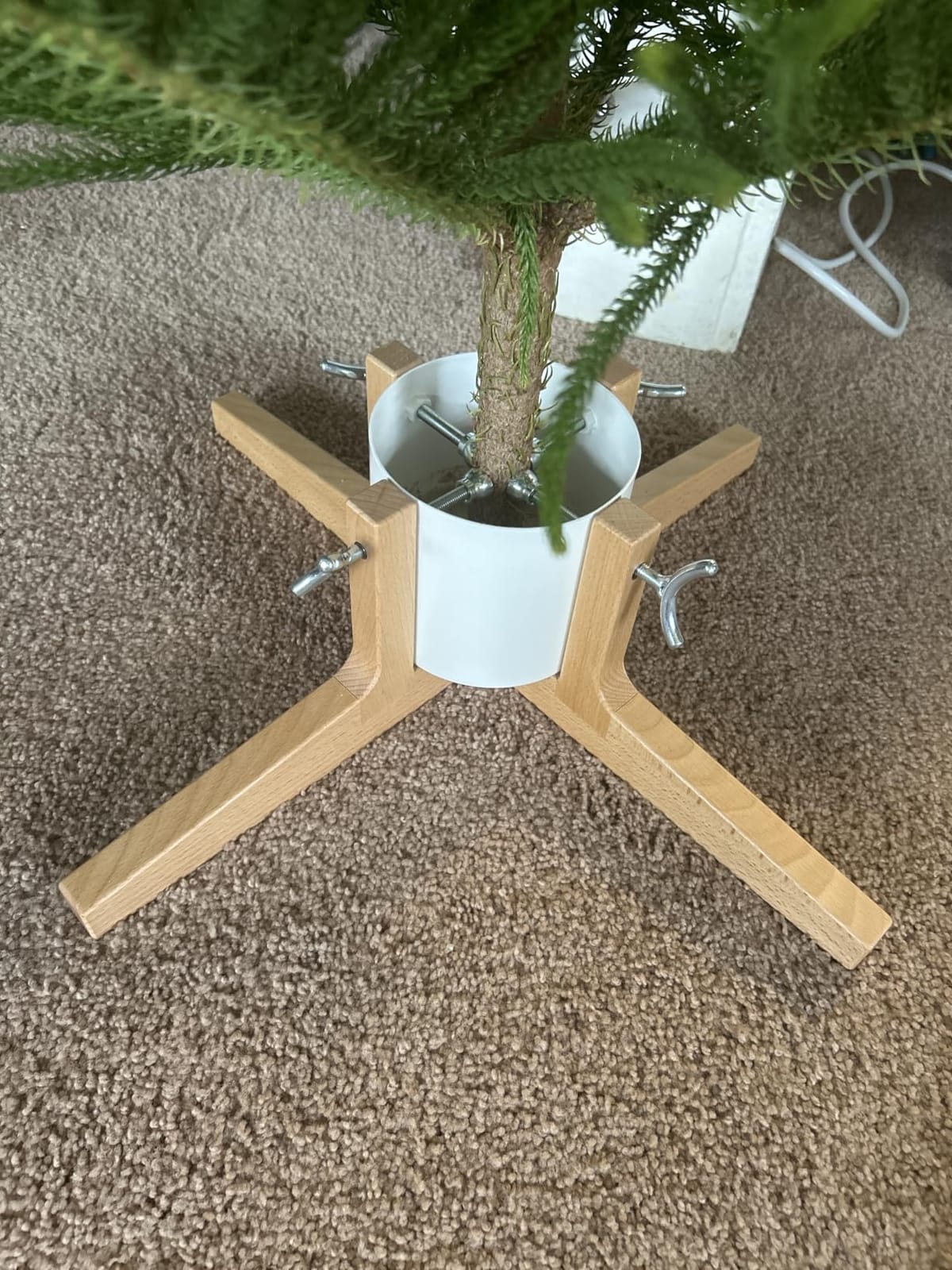 Tree Nest Christmas Tree Stand Base for 7ft Real Tree Sliver Christmas Tree Holder Stable for Xmas Tree Decoration Rustic (Silver,Medium) customer photo 2
