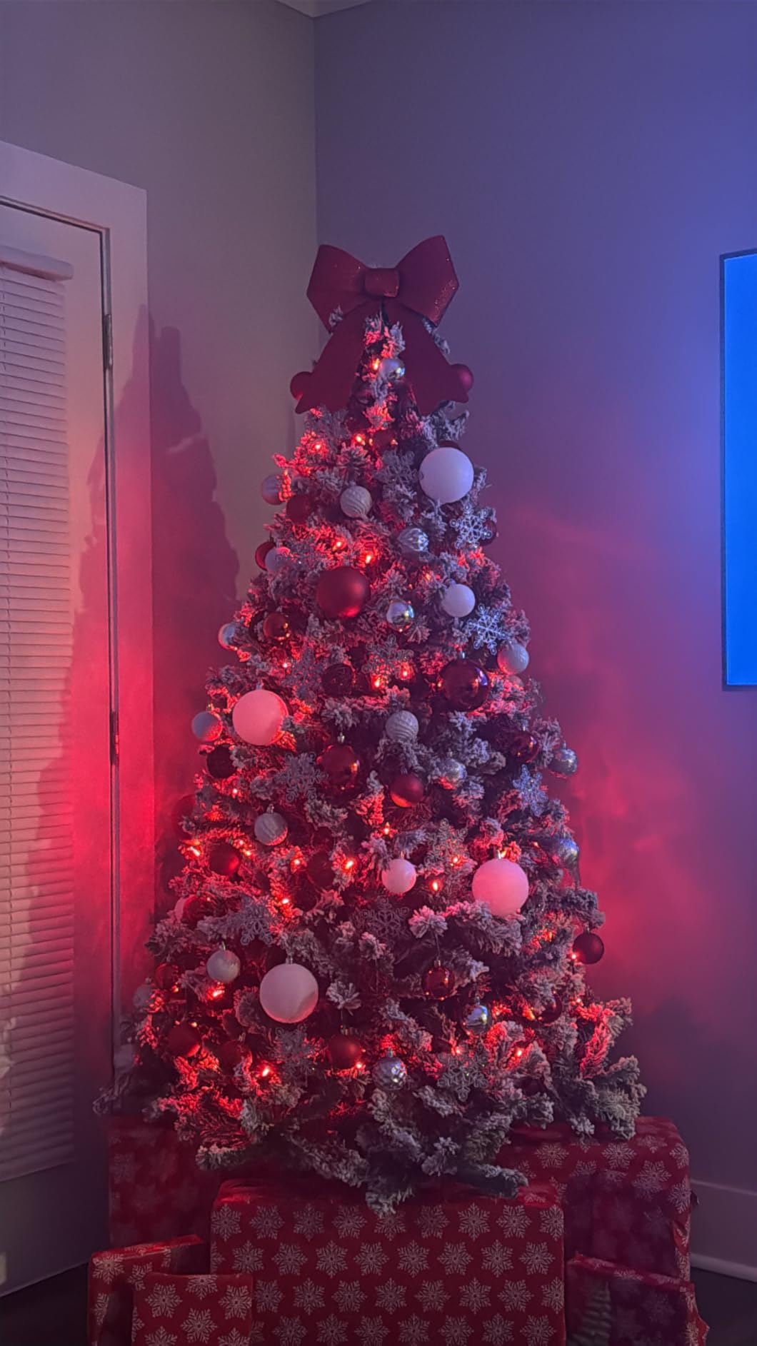 Best Choice Products Artificial Flocked Christmas Tree, 7.5ft Premium Unlit Pine Holiday Décor w/Full Branches, Metal Stand - Green customer photo 2
