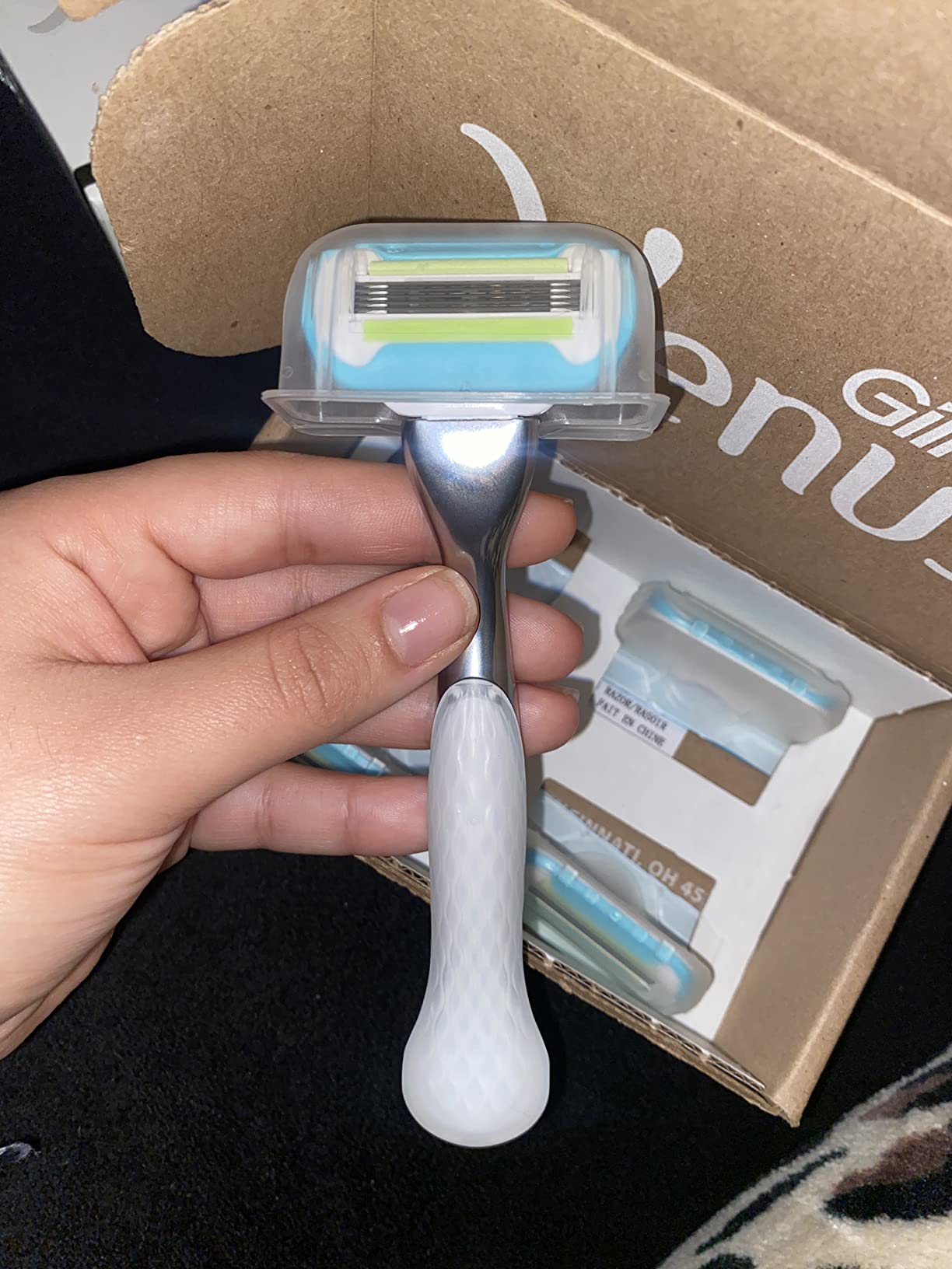 Gillette Venus Razor for Women, Extra Smooth, Includes 1 Reusable Razor Handle + 4 count 5-Bladed Razor Refills, Women's Razor with Durable Metal Handle and Shower Holder customer photo 1