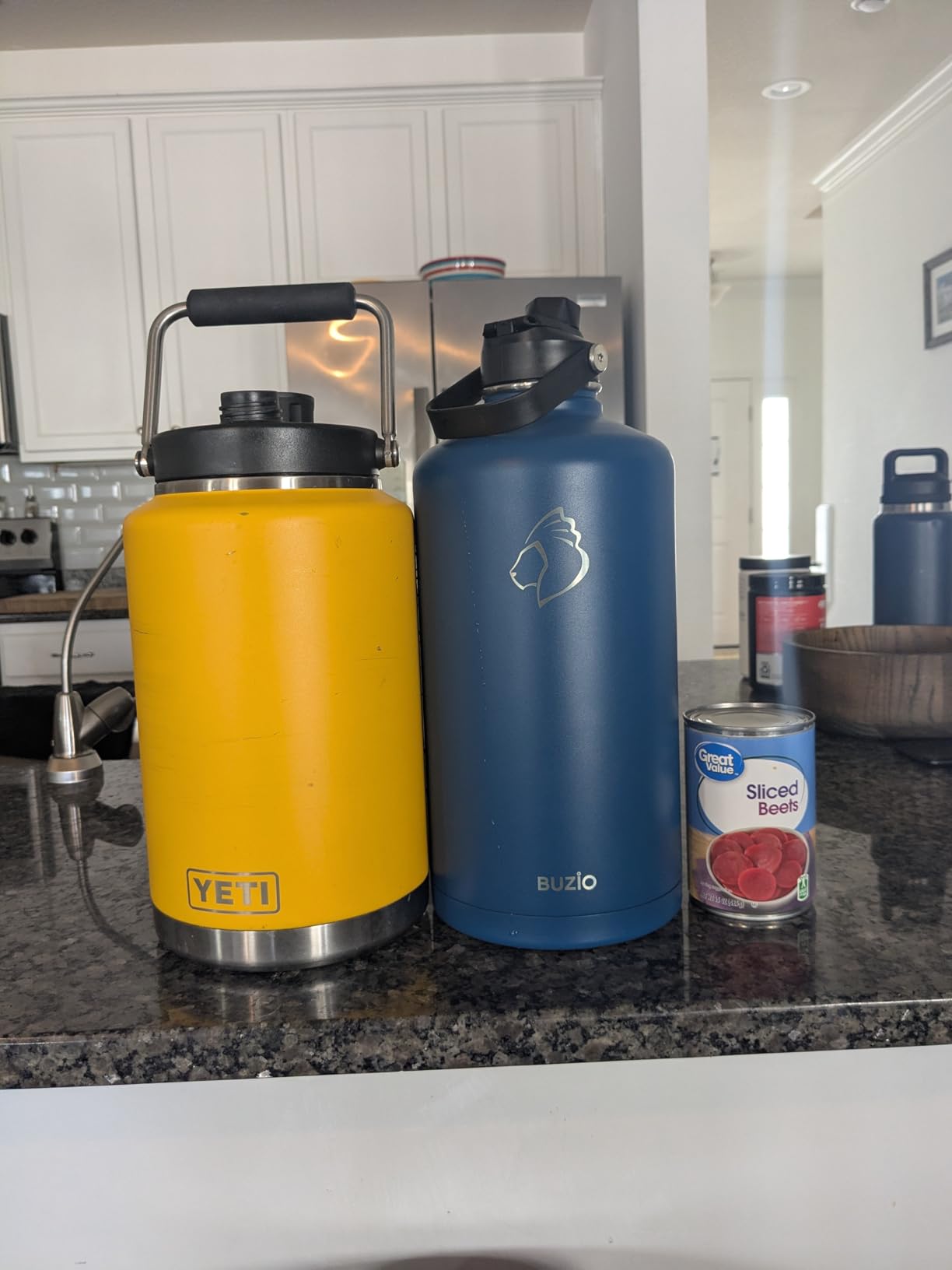 BUZIO 64 oz Insulated Stainless Steel Water Bottle with Dust-proof Lids customer photo 2