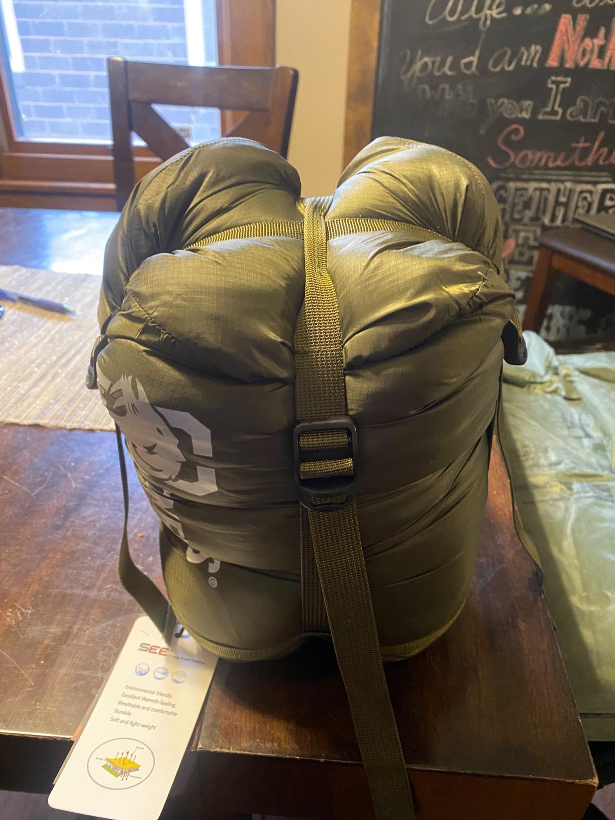 OneTigris Featherlite Ultralight Sleeping Quilt, Weighs 35oz, Warm Hammock Topquilt 40 Degree, with Footbox, Perfect for Outback Camping, Hiking, Backpacking and Hammocks customer photo 1