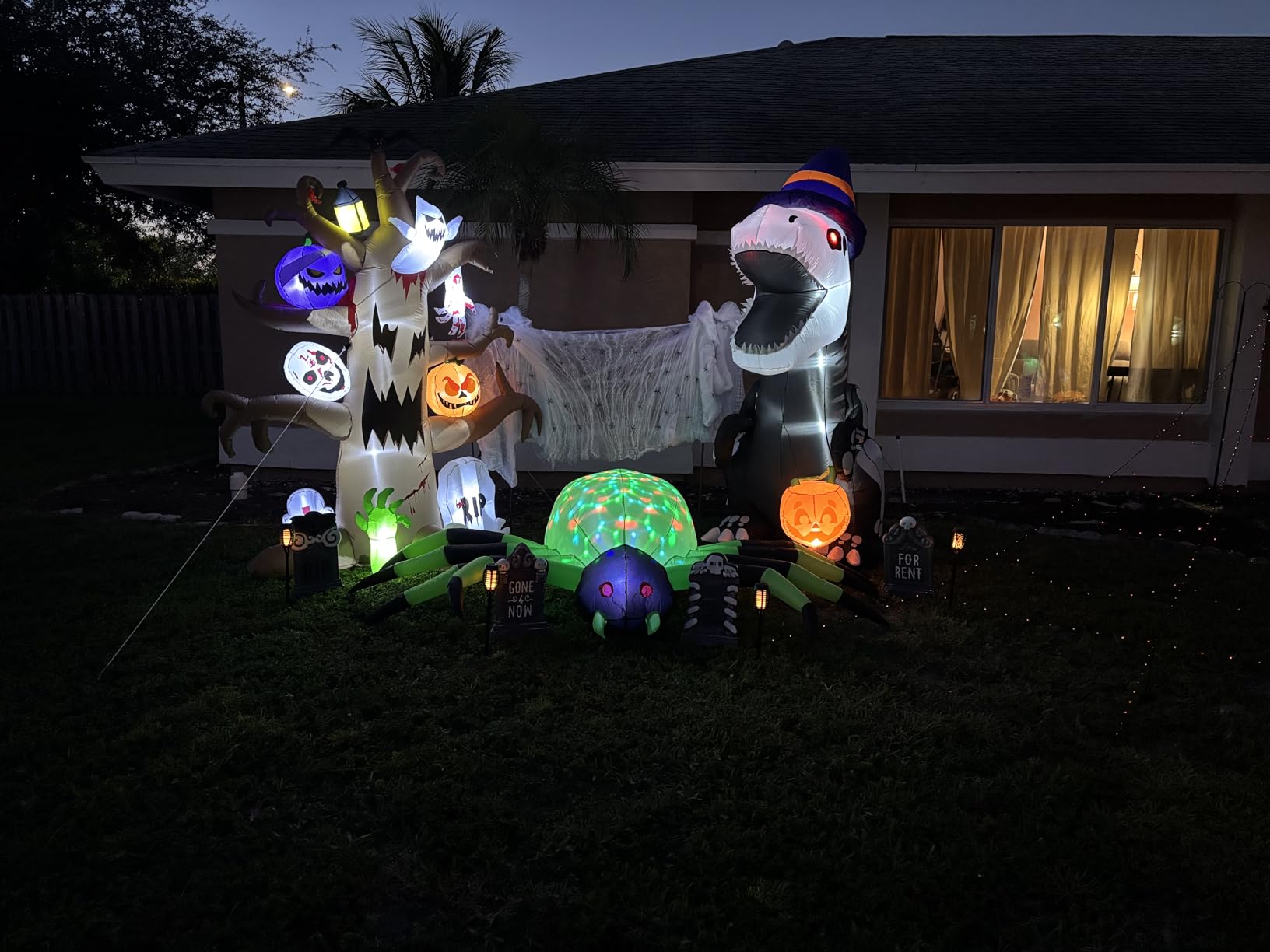 Joiedomi 8 FT Halloween Inflatable Skeleton Dinosaur with Pumpkin & Built-in LEDs, Halloween Blow Up Yard Decorations, Lighted Outdoor Dinosaur Skeleton for Garden, Lawn, Patio & Holiday Outside Decor customer photo 2