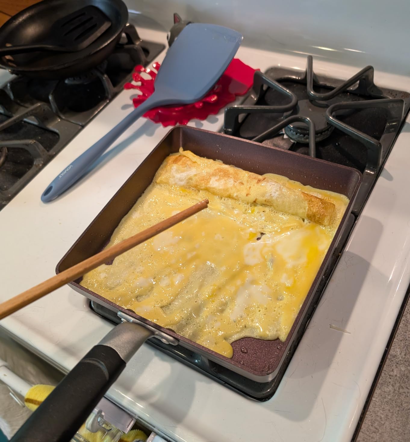 TECHEF - Tamagoyaki Japanese Omelette Pan/Egg Pan Skillet, PFOA-Free, Dishwasher Safe, Induction-Ready, Made in Korea (Black/Medium) customer photo 1