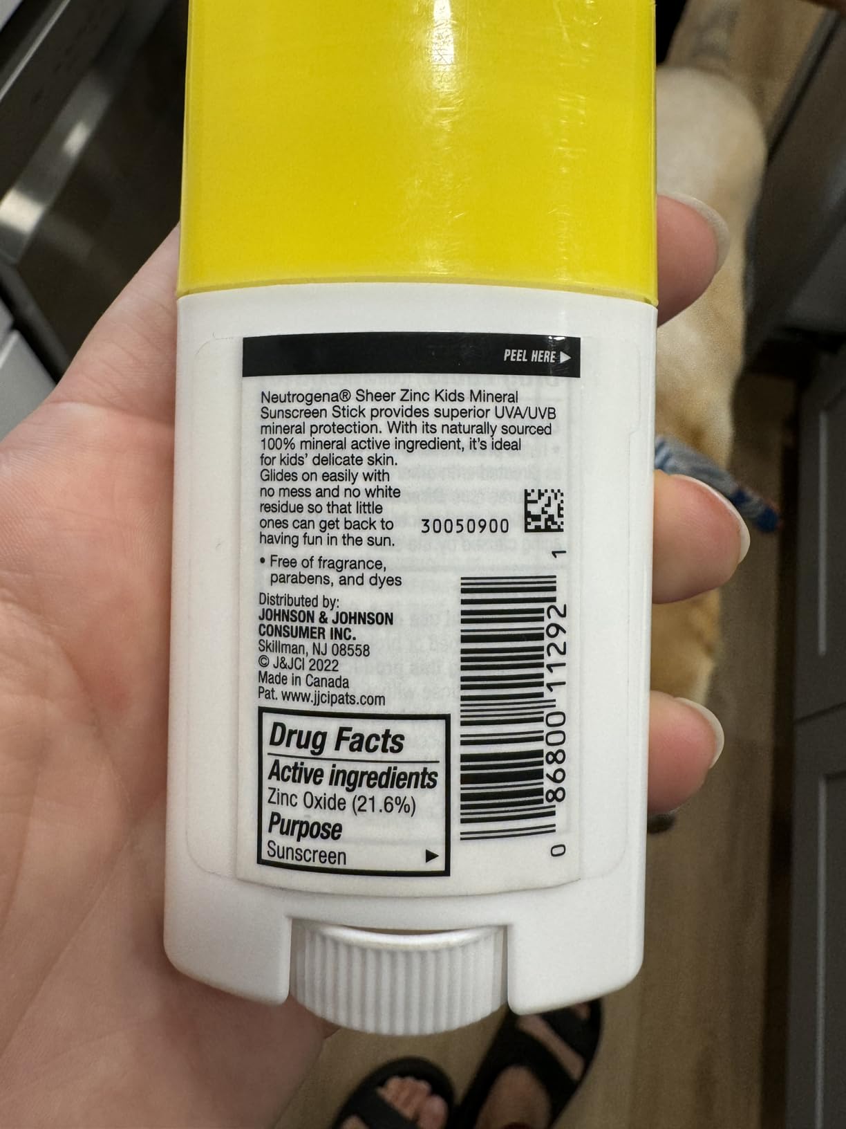 Neutrogena Sheer Zinc Oxide Kids Mineral Sunscreen Stick SPF 50+, 1.5 oz customer photo 2