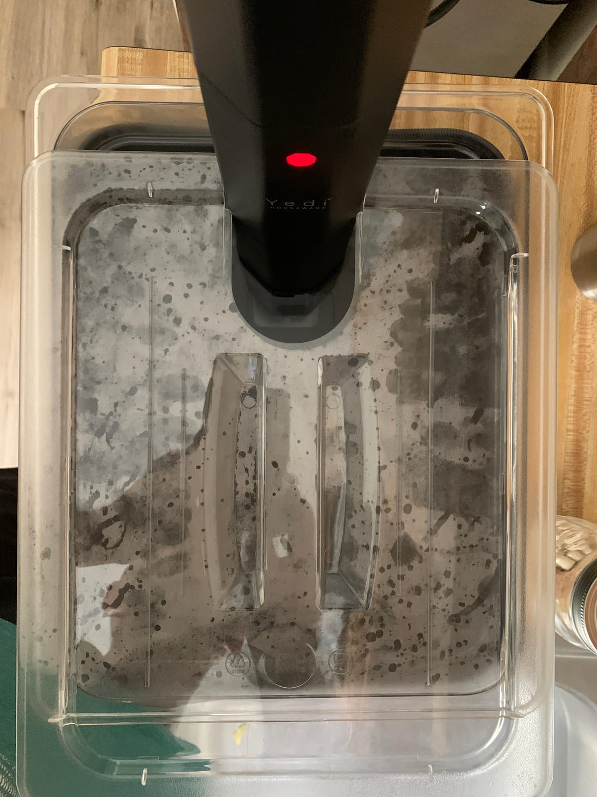 VÄESKE Insulated Sous Vide Container with Lid and Rack | Neoprene Retains Heat & Protects Countertops | Works with Most Sous Vide Cookers (12 QT) customer photo 1