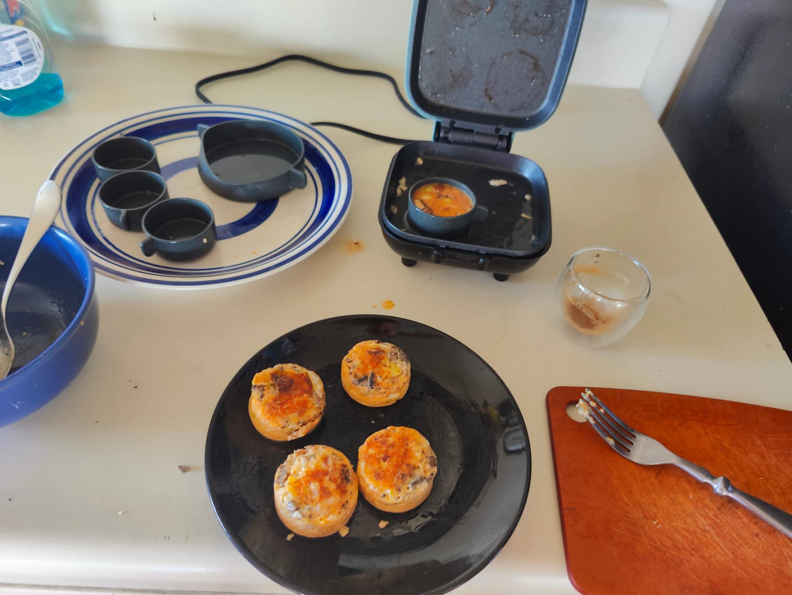 Dash Deluxe Egg Bite Maker - Electric Egg Bite Maker for Healthy Protein Snacks - Quick Cleanup, Space-Saving Design & Non-Slip Feet - 4 Servings, Aqua customer photo 2
