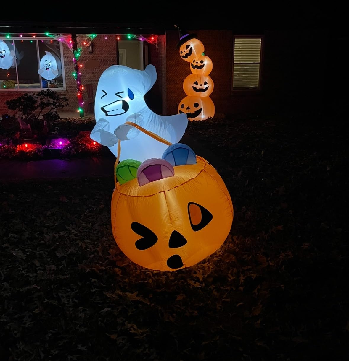 Joiedomi 5 FT Tall Halloween Inflatables Outdoor Decorations, Inflatable Cute Ghost Halloween Decor Outdoor, Blow Up Ghost Lift Pumpkin Candy Bag with Build-in LEDs for Yard Decorations customer photo 1