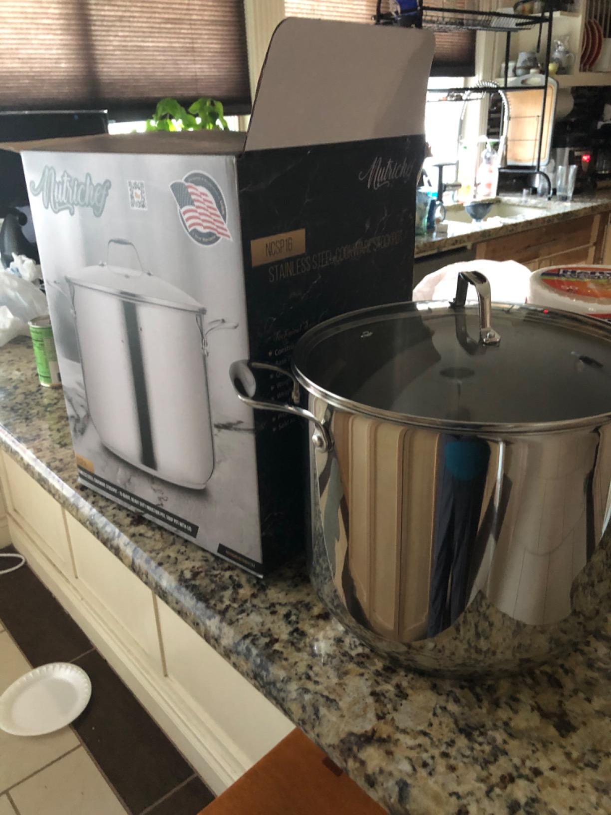 NutriChef 19-Quart Stainless Steel Stockpot – 18/8 Food Grade Heavy-Duty Induction-Compatible Pot with See-Through Lid, Ideal for Stews, Broths, Simmering & Soups, Dishwasher Safe – NCSP20 customer photo 2