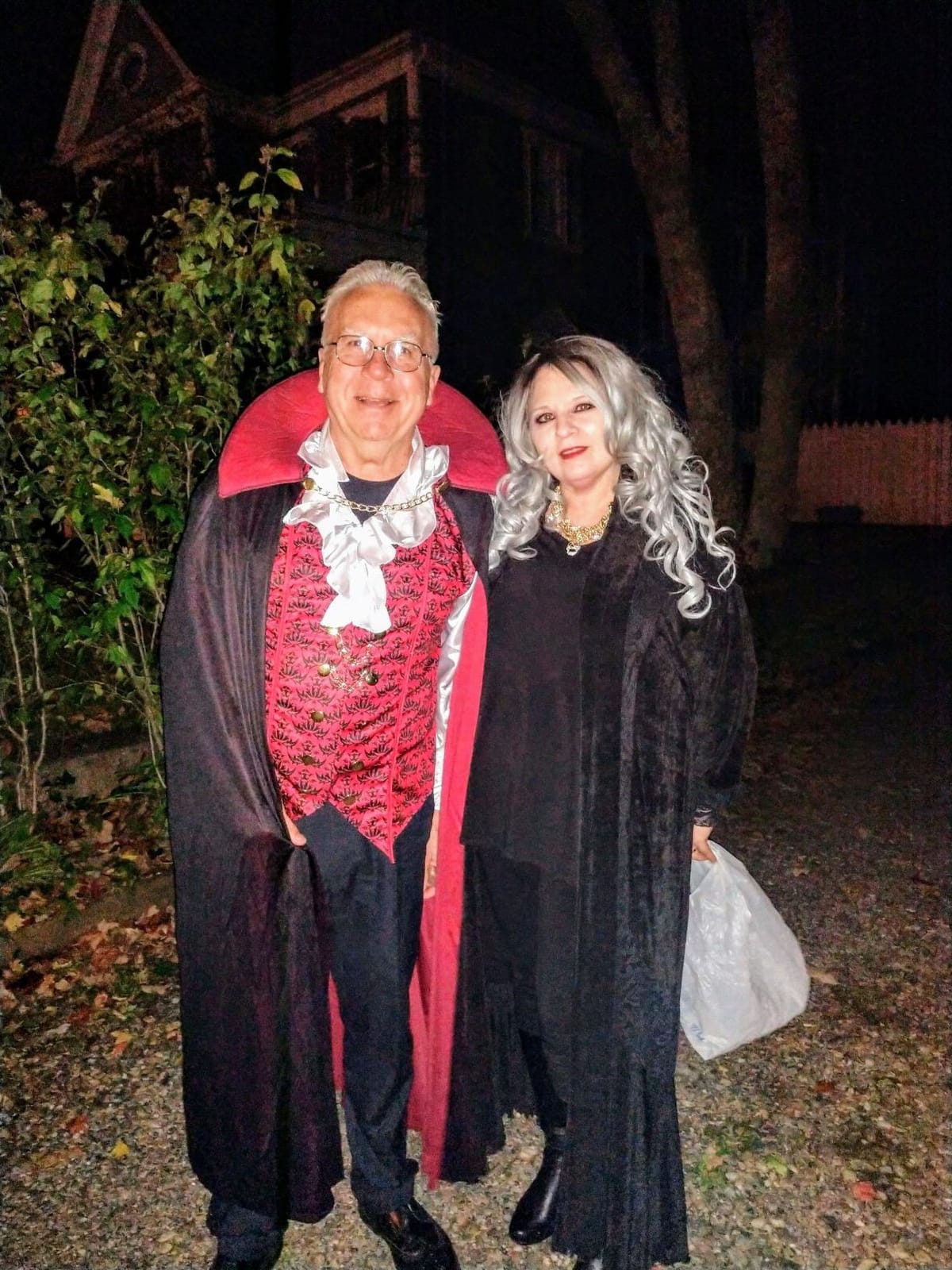 Spooktacular Creations Halloween Men Vampire Costume,Halloween Men's Vampire Cape, Dracula Costume Men customer photo 1