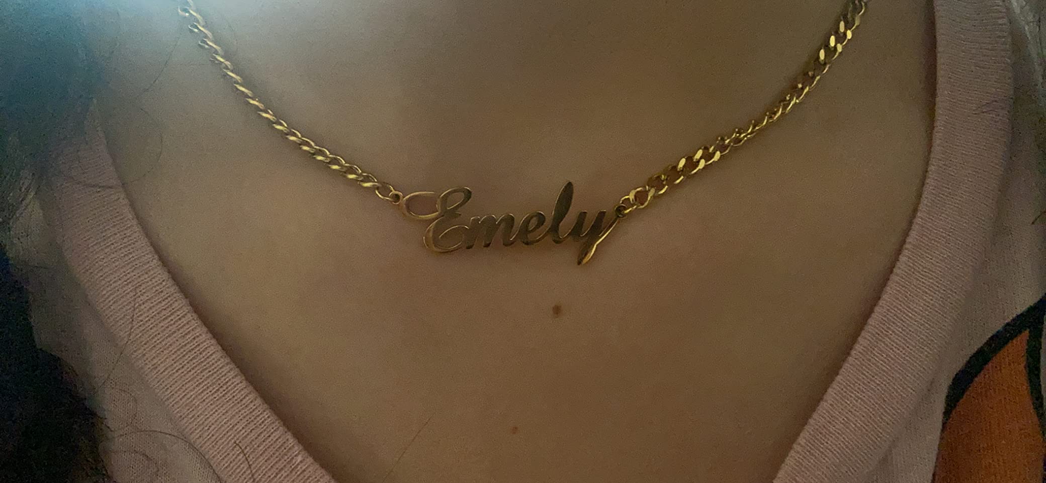 Flowshey Custom Name Necklace Personalized 18K Gold Plated Customized Nameplate Pendant Necklace Gifts for Women customer photo 2