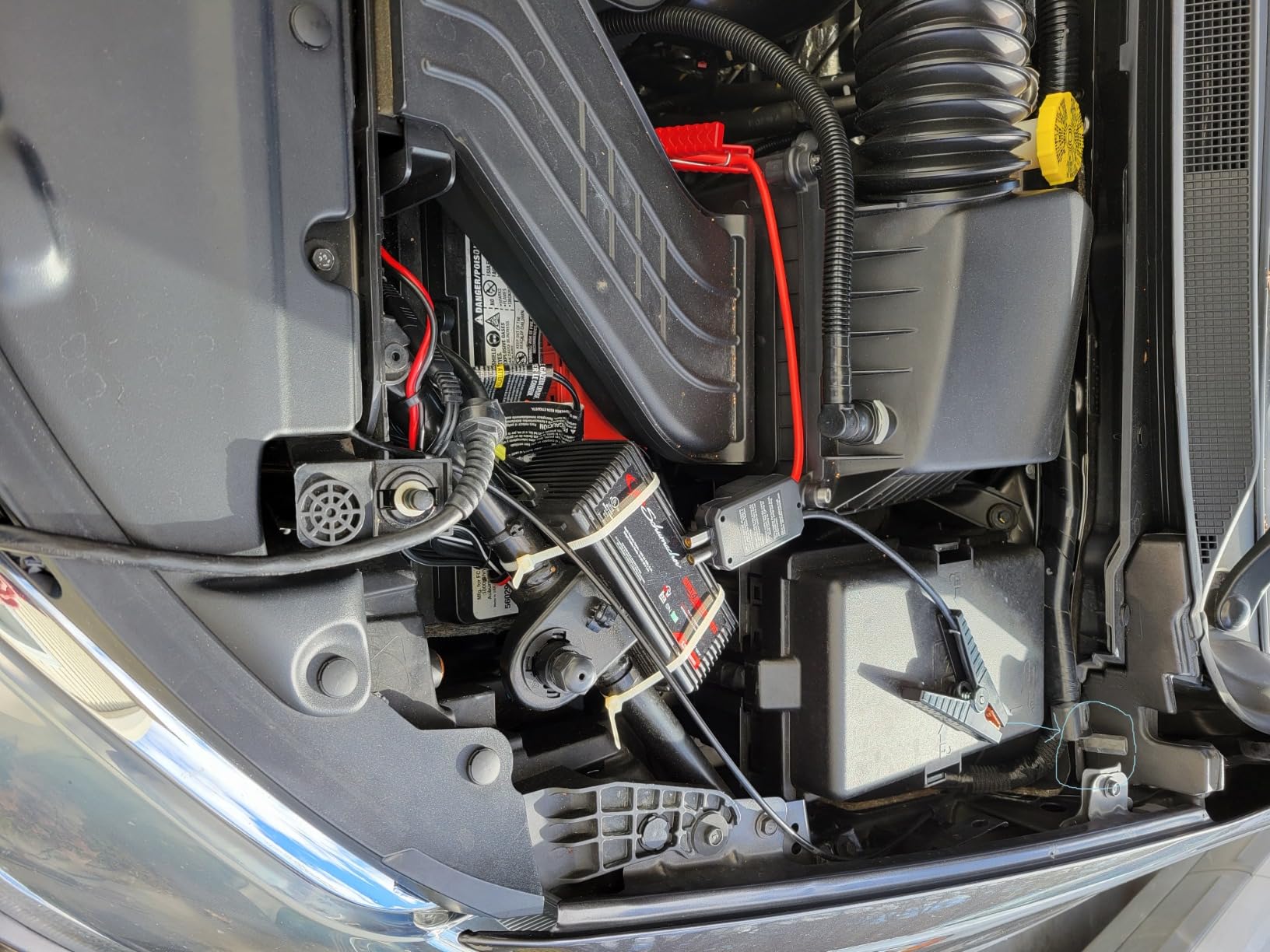 Jump Starter Car Jump Starter Auto Battery Booster Pack 5000A Peak 12V with USB-C Quick Charge,Lithium Jump Box with LED Light(Up to 7.0L Gas or 5.5L Diesel Engine) customer photo 2