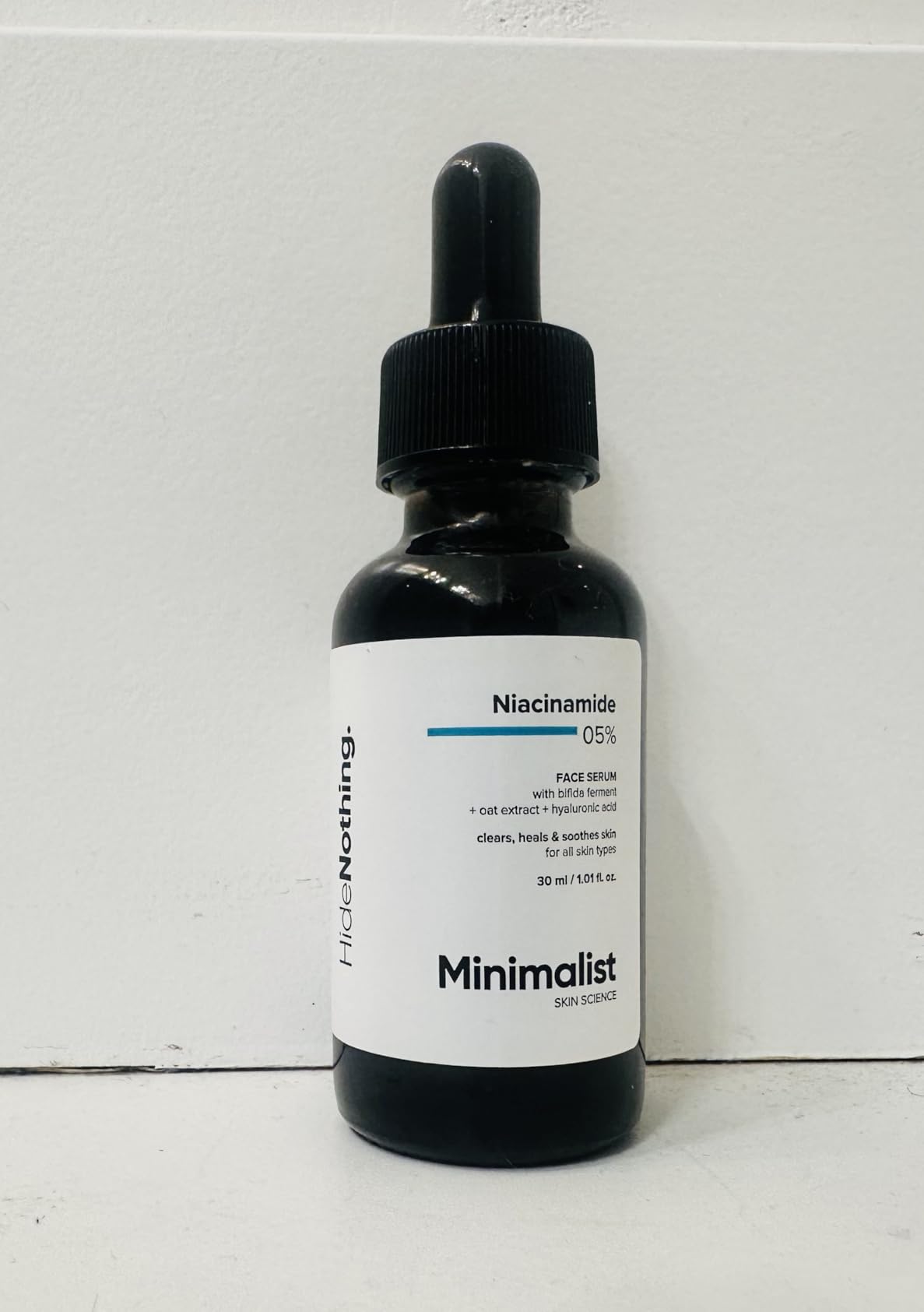 Minimalist 5% Niacinamide Face Serum with Hyaluronic Acid for Clear Skin | Reduces Blemishes/Acne Marks, Pore minimizer, Repairs & Soothes skin | For Women & Men | 1 Fl Oz / 30 ml customer photo 2