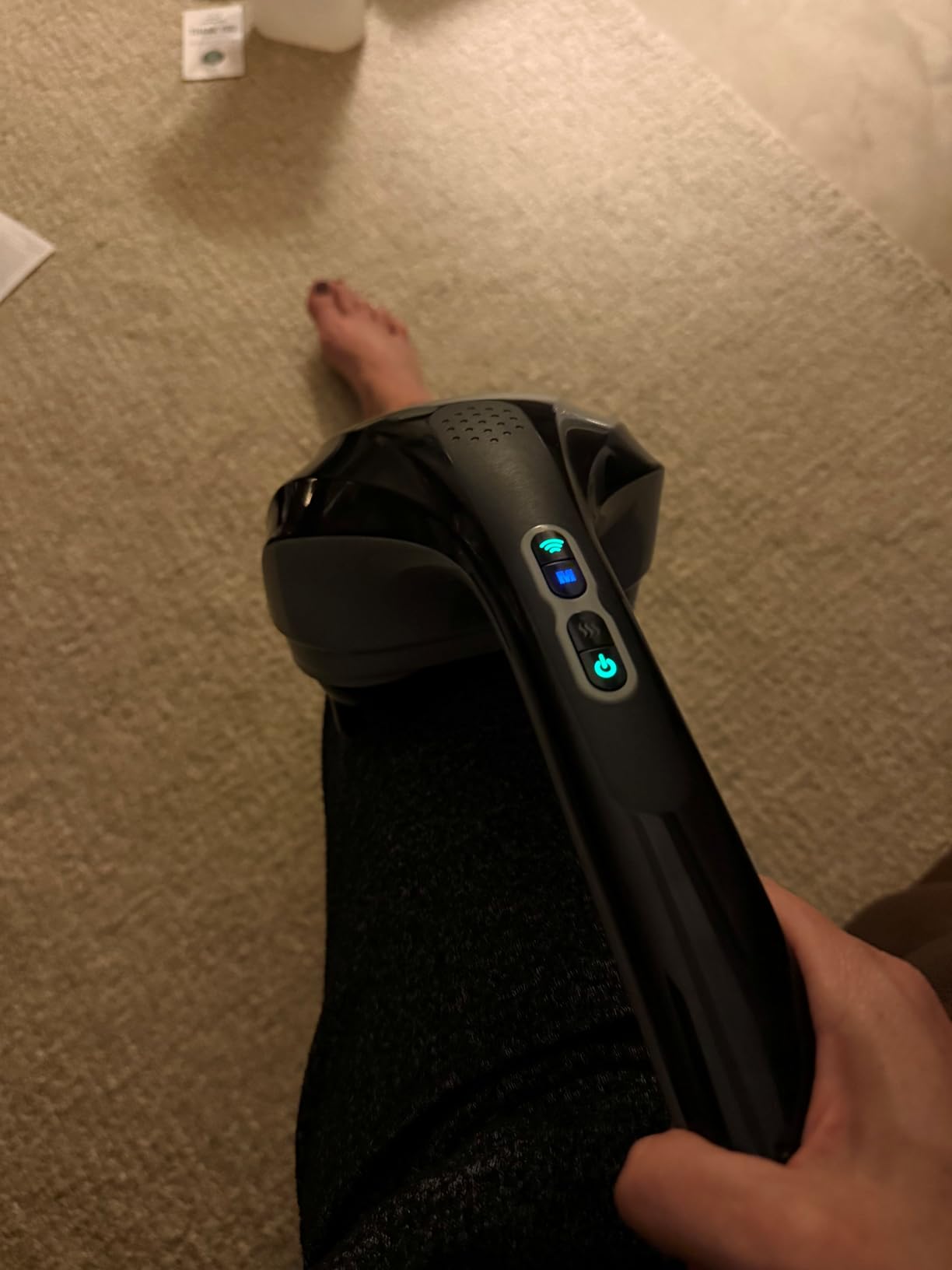 Snailax Cordless Handheld Back Massager with Heat, Percussion, Rechargeable customer photo 1