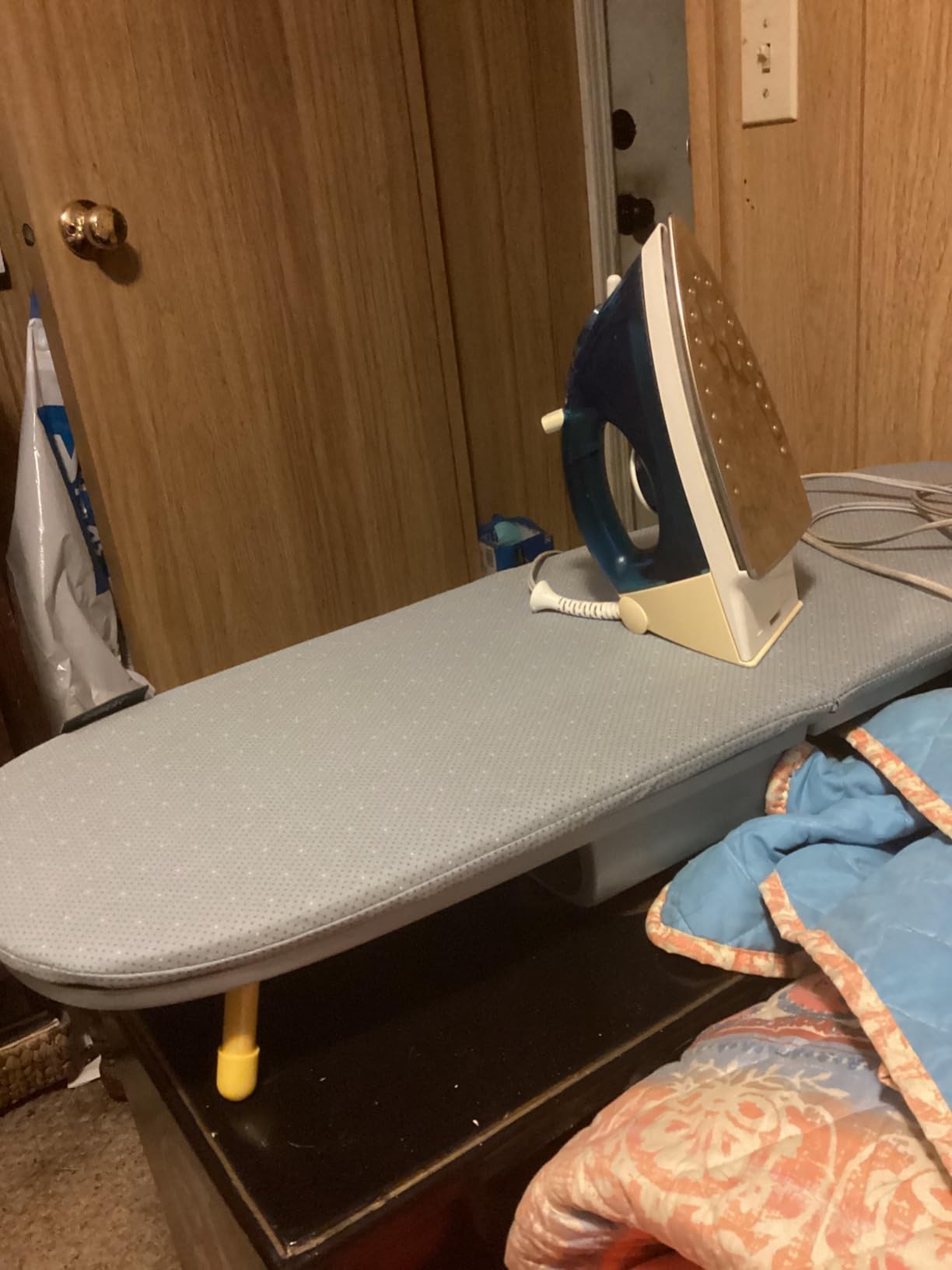 Joseph Joseph Pocket Max Portable Folding Tabletop Ironing Board, 35
