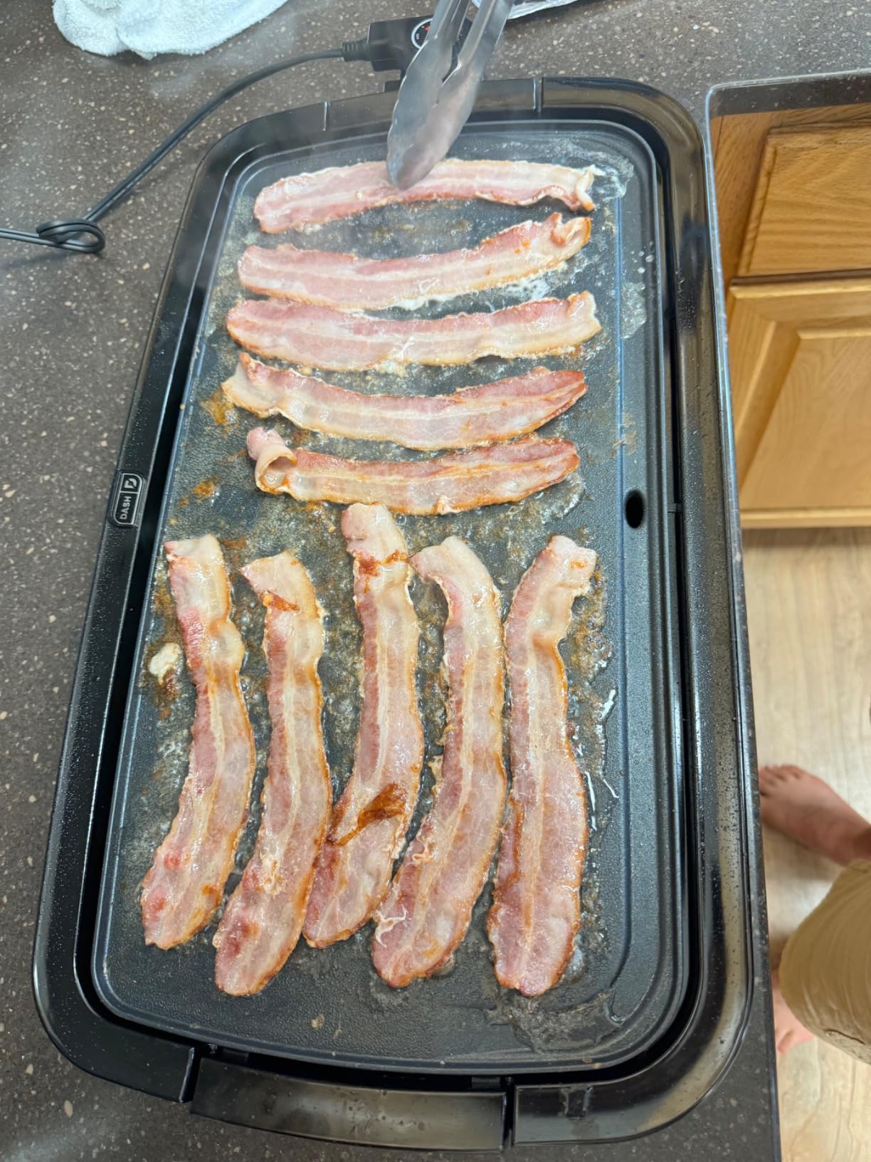Dash Deluxe Everyday Electric Griddle, Removable Nonstick Plate, Aqua customer photo 1