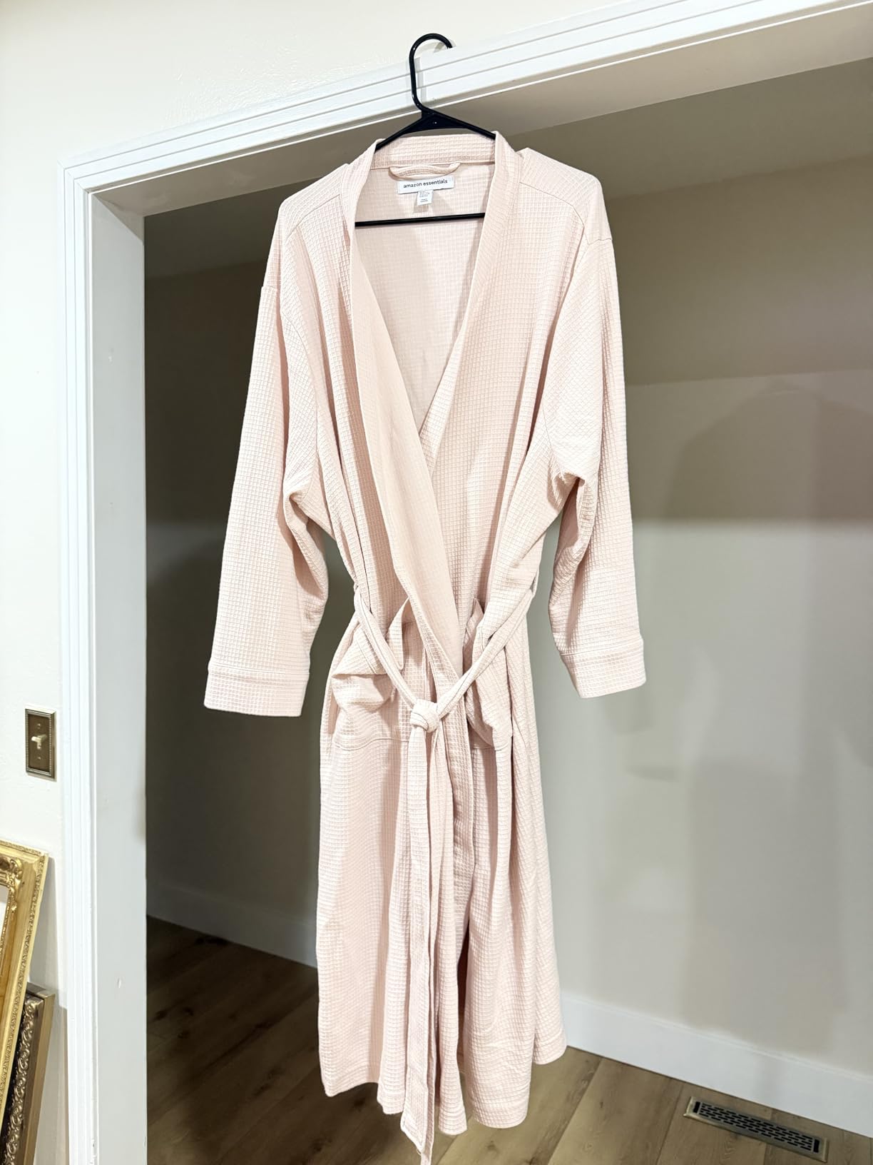 Amazon Essentials Women's Lightweight Waffle Full-Length Bath Robe (Available in Plus Size) customer photo 1