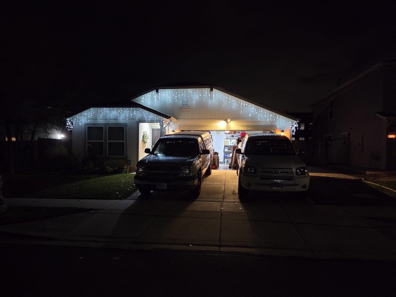 Icicle Lights for Outside Christmas Lights Outdoor 66ft 640 LEDs Warm White customer photo 2