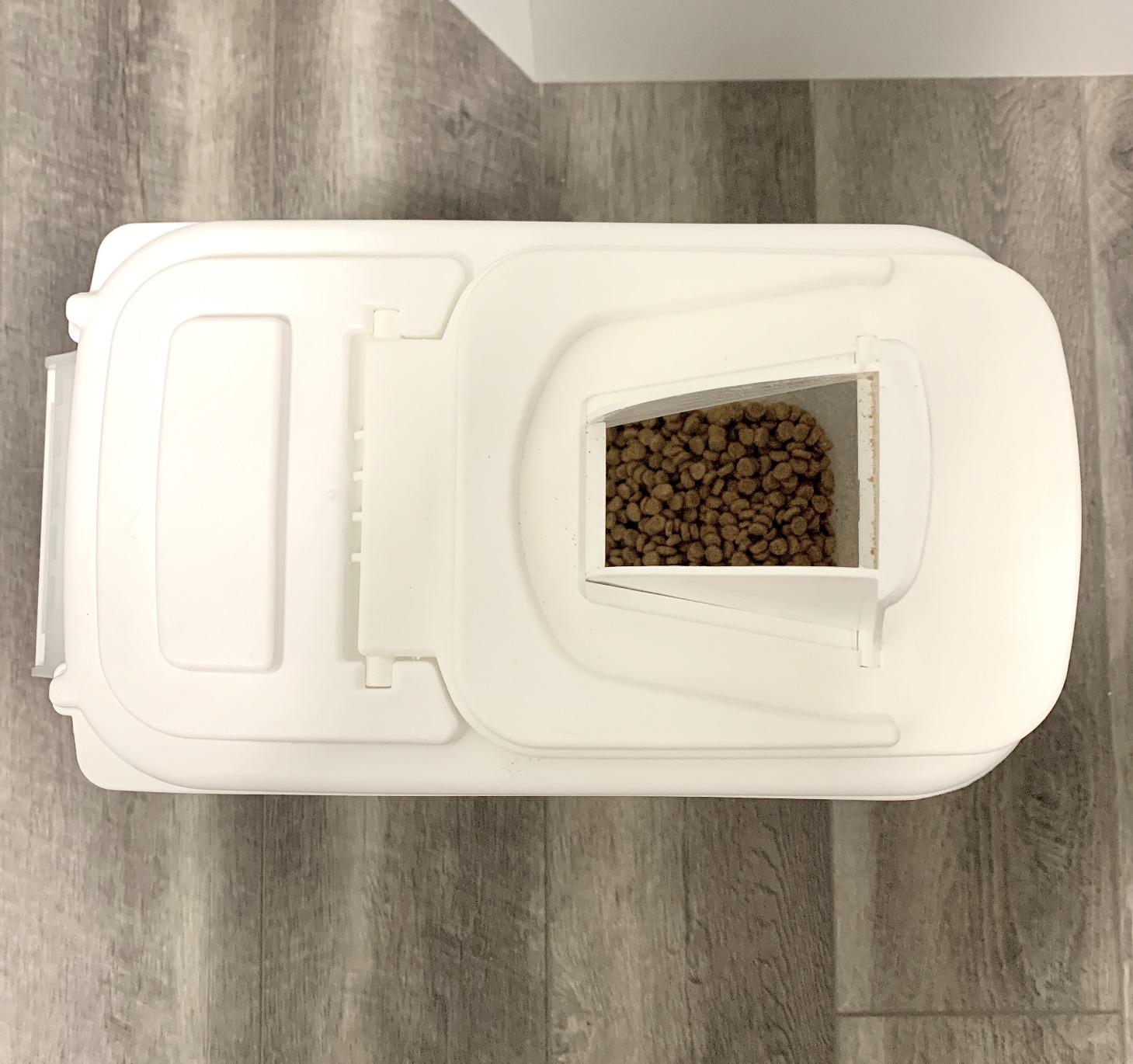 Buddeez Airtight Rolling Pet Food Storage Container, 50 Quart, with Scoop customer photo 2