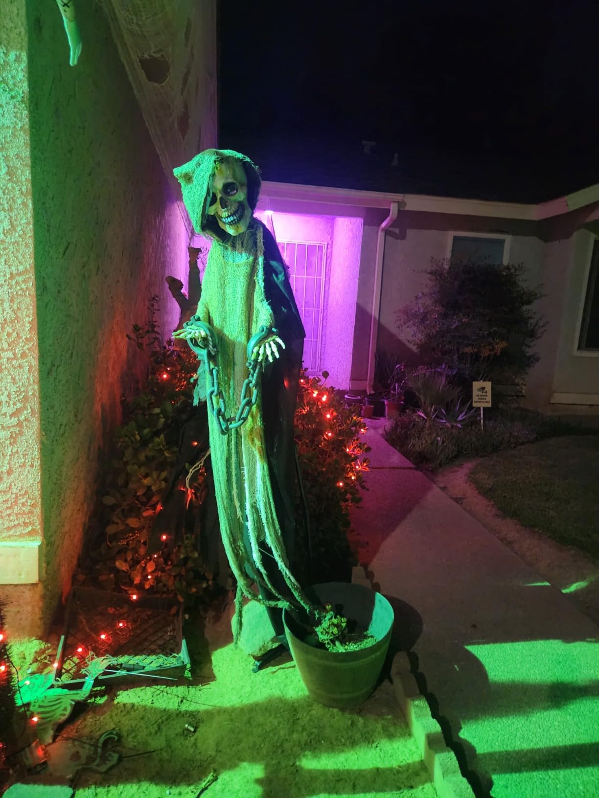JOYIN Halloween Decorations Outdoor Life Size Animatronics Grim Reaper with Chain, Sound-Actived Party Decor with Creepy Sound, Scary Haunted House Props for Garden Yard Lawn customer photo 2