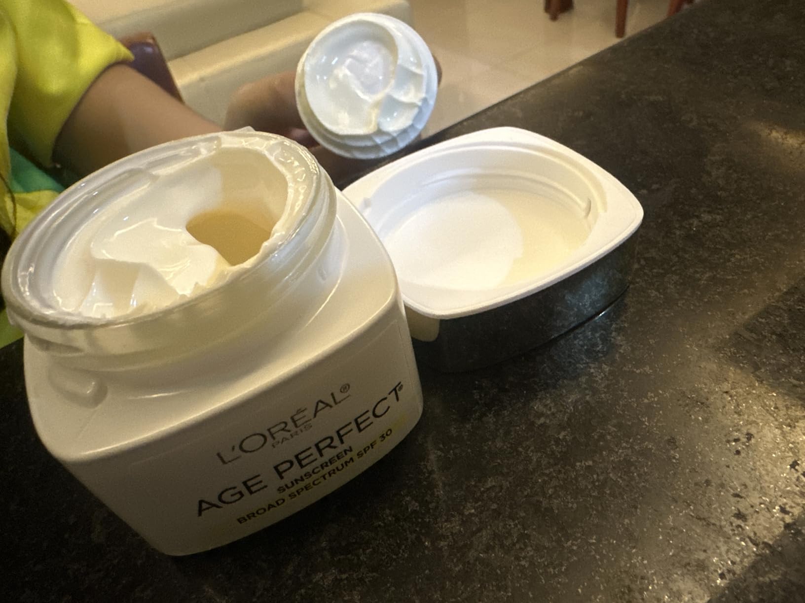 L'Oreal Paris Age Perfect Collagen Expert Anti-Aging Day Moisturizer 2.5 oz customer photo 1