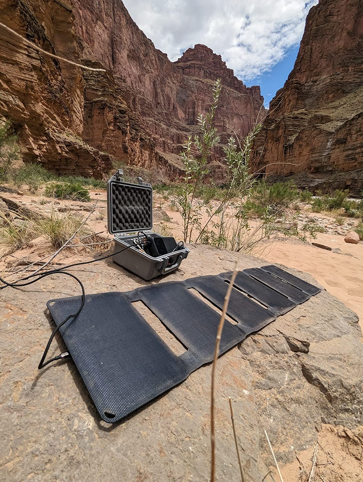 FlexSolar 40W Foldable Solar Panel Charger, USB-C USB-A & DC Outputs customer photo 2