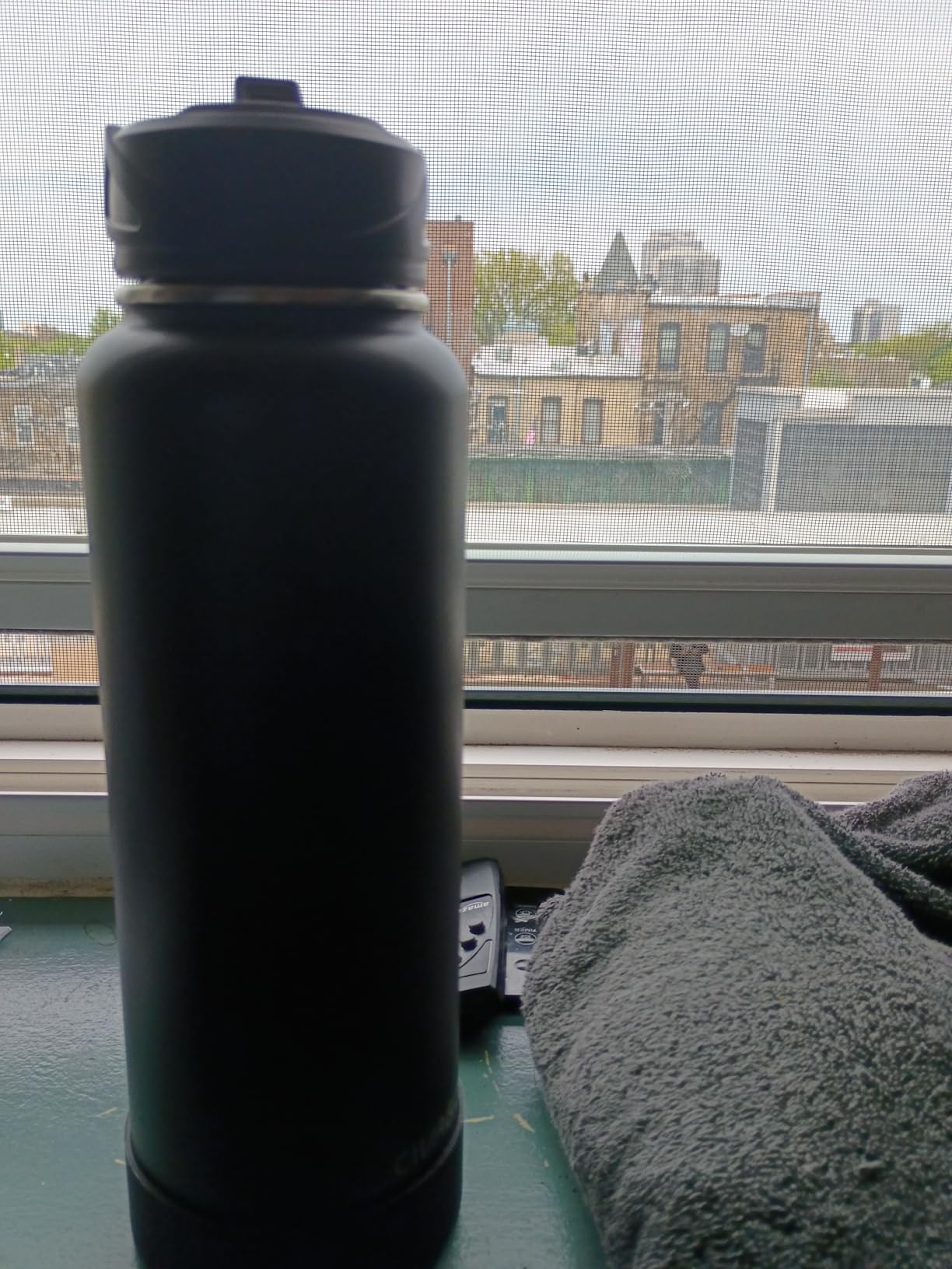 CIVAGO 32 oz Insulated Stainless Steel Water Bottle With Straw and 3 Lids customer photo 1