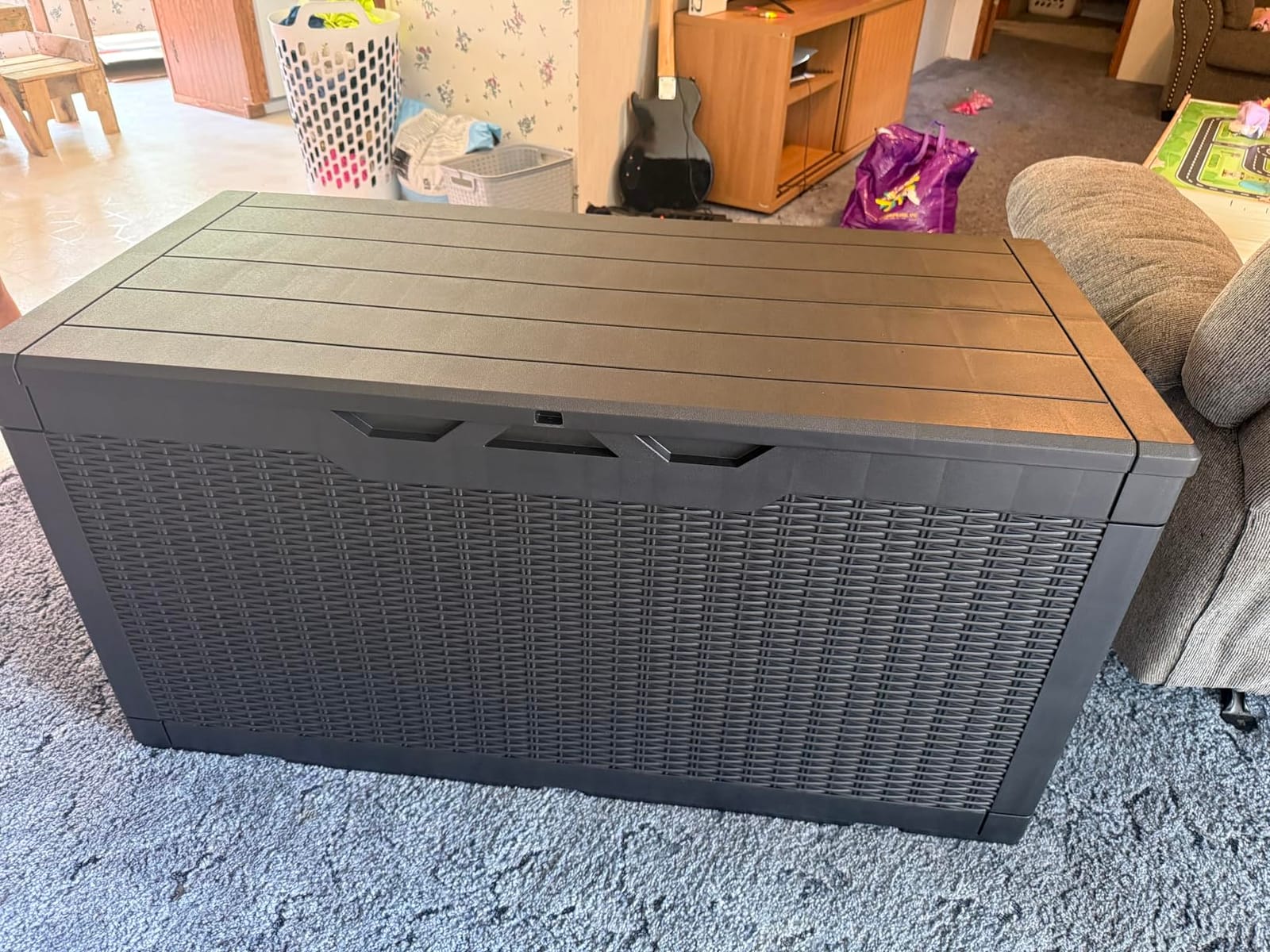 Devoko 100 Gallon Waterproof Deck Box, Resin Large Outdoor Storage Box customer photo 1