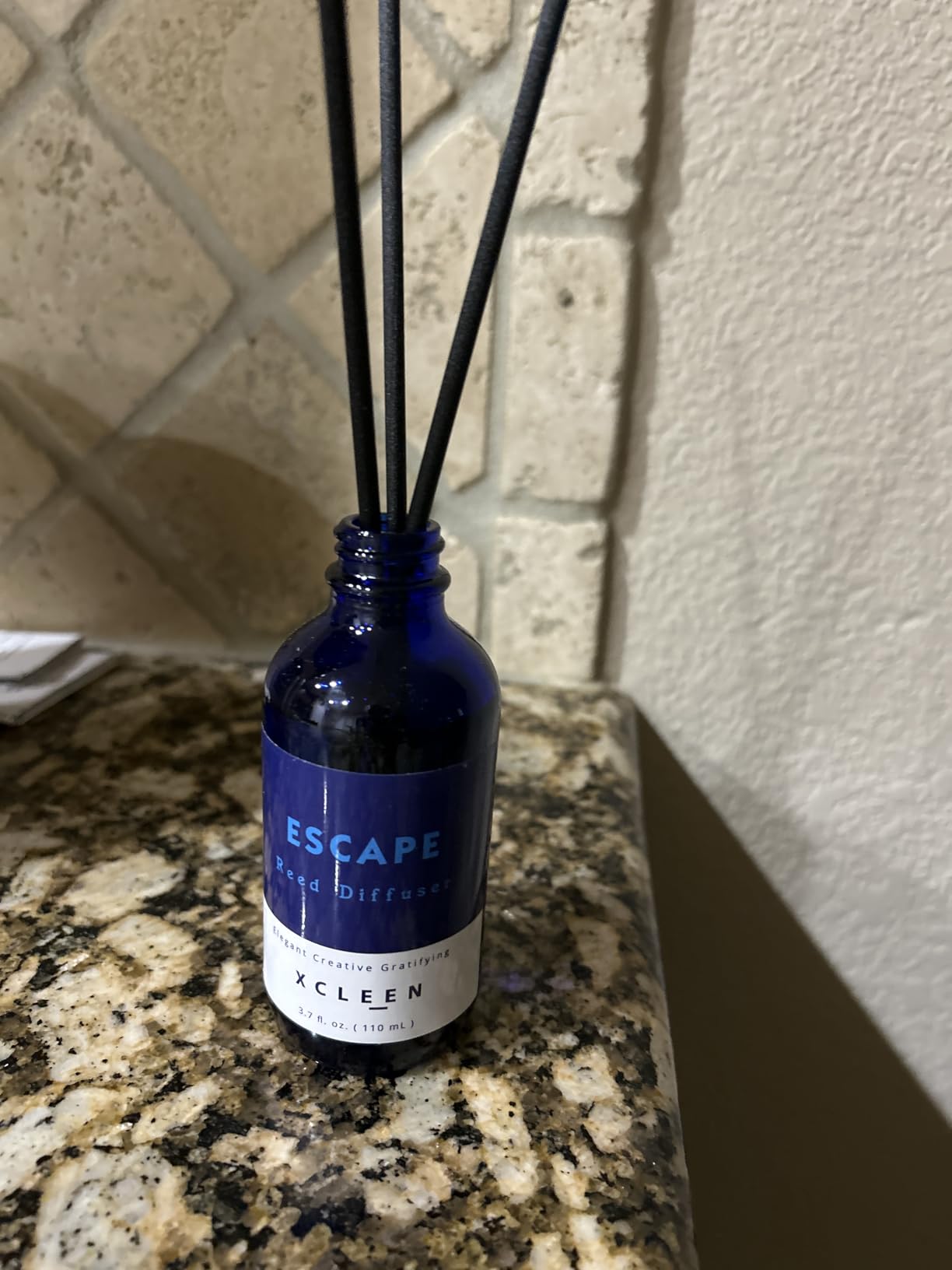 Xcleen Reed Diffusers Set, 3.7 Oz Scent Diffuser, 6 Reed Diffuser Sticks, Home Fragrance Hyacinth, Peony & Citrus, Aromatherapy Oil Diffuser Reeds, More Masculine Scent, Bathroom & Office Decor 110ml customer photo 2