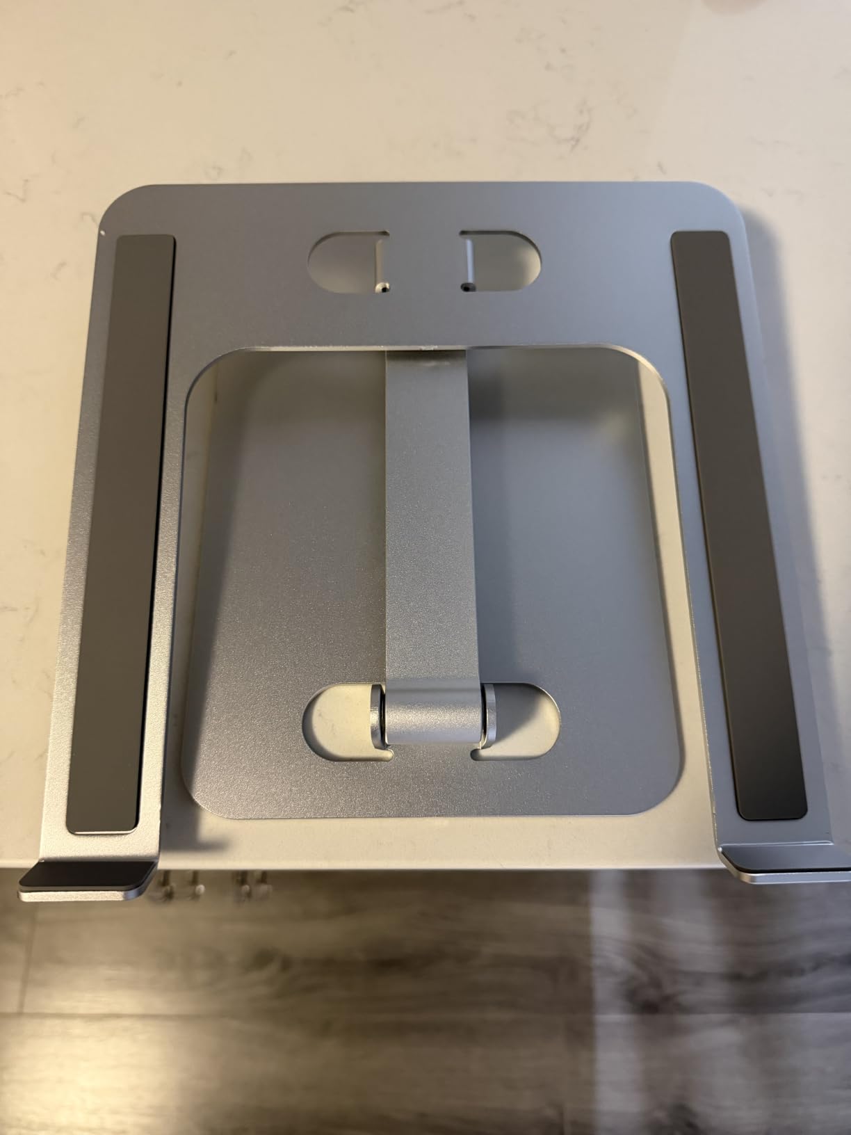RIWUCT Aluminum Alloy Laptop Stand for Desk, Foldable Laptop Riser Holder customer photo 1